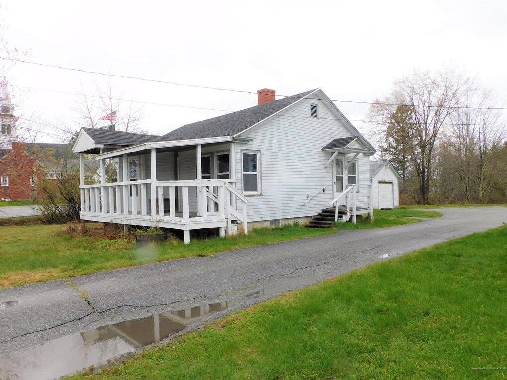   The first home purchased by Welcome Home Downeast (LLC)- before renovations  