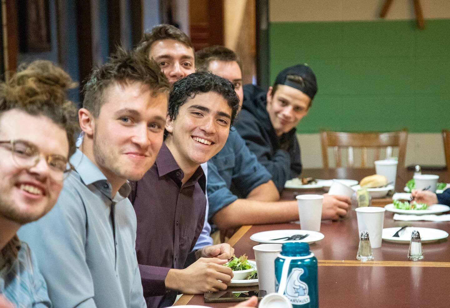 ☀️ HAPPY SUNDAY! ☀️ 

Have you ever enjoyed LIFT dinner? What did you enjoy about it?

Every week LIFTers engage in multiple ways to do Life Together. One of those ways is family dinner.