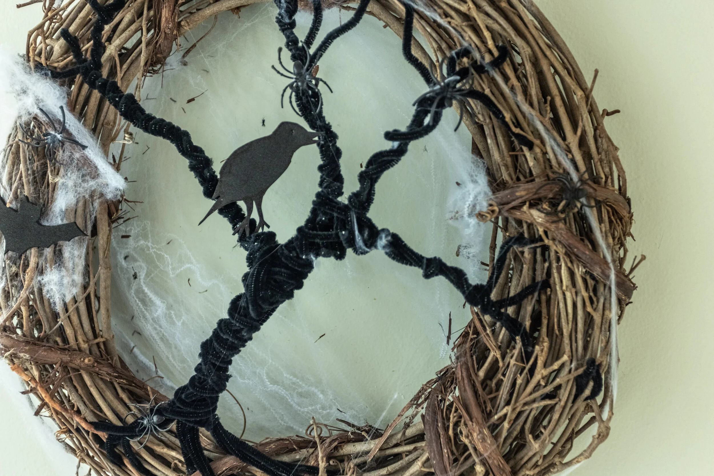 DIY Spooky Halloween Wreath