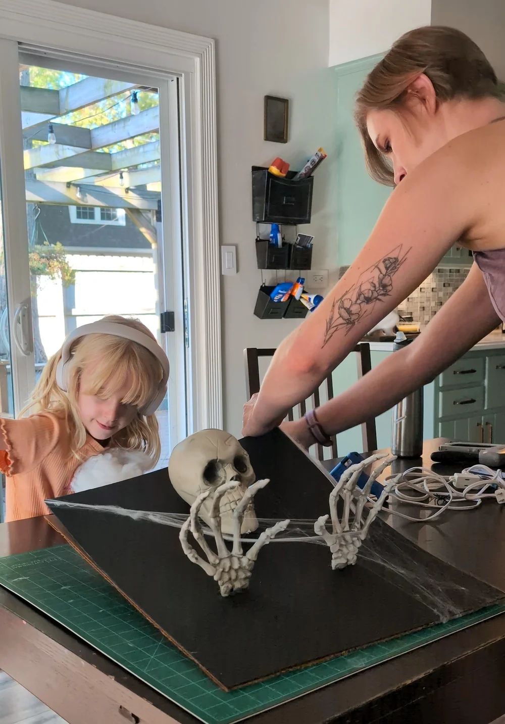 Adding Cobwebs to Skeleton_1-min.jpg