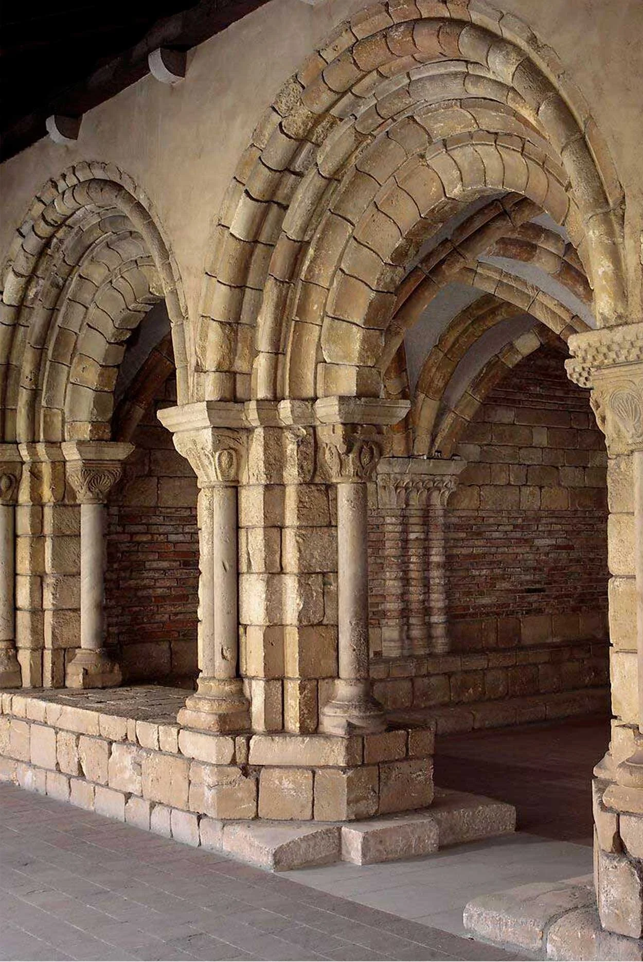 Detail Chapter House of Notre Dame de Pontaut, originally in France, now part of the Met Cloisters Museum. Limestone, 12th c. 