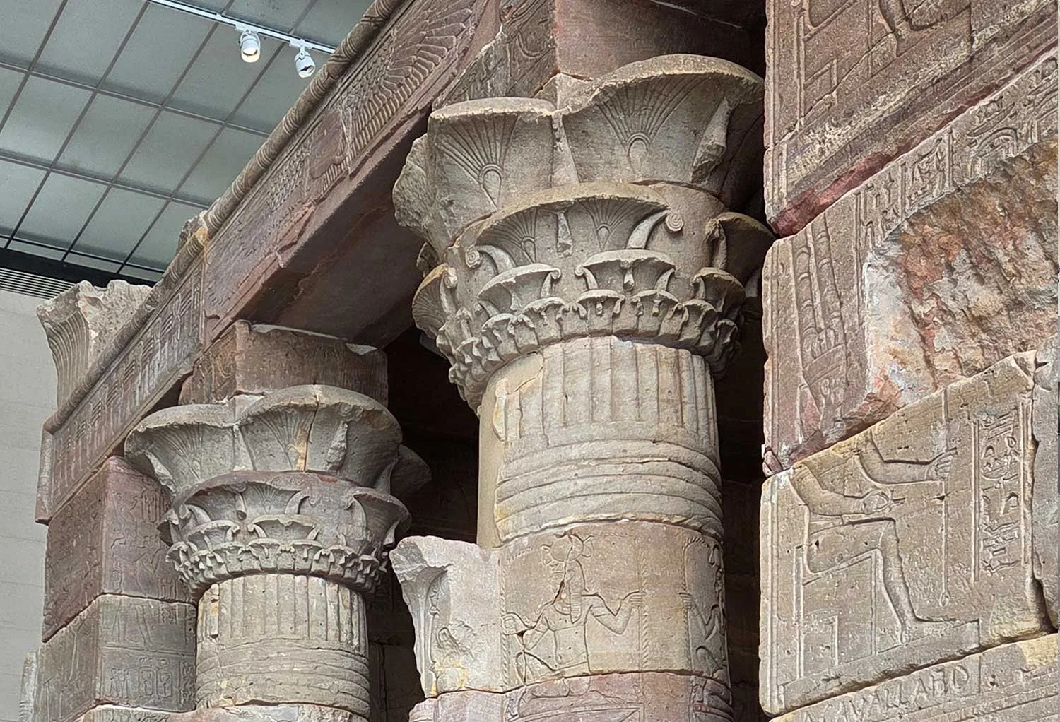 Column details on temple capitals.