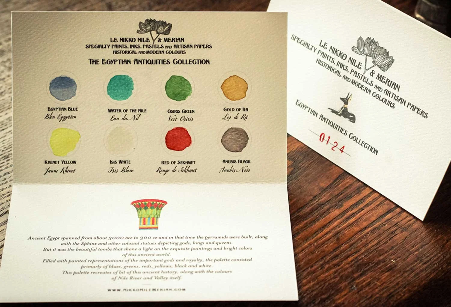 Small color palette of egyptian pigments.