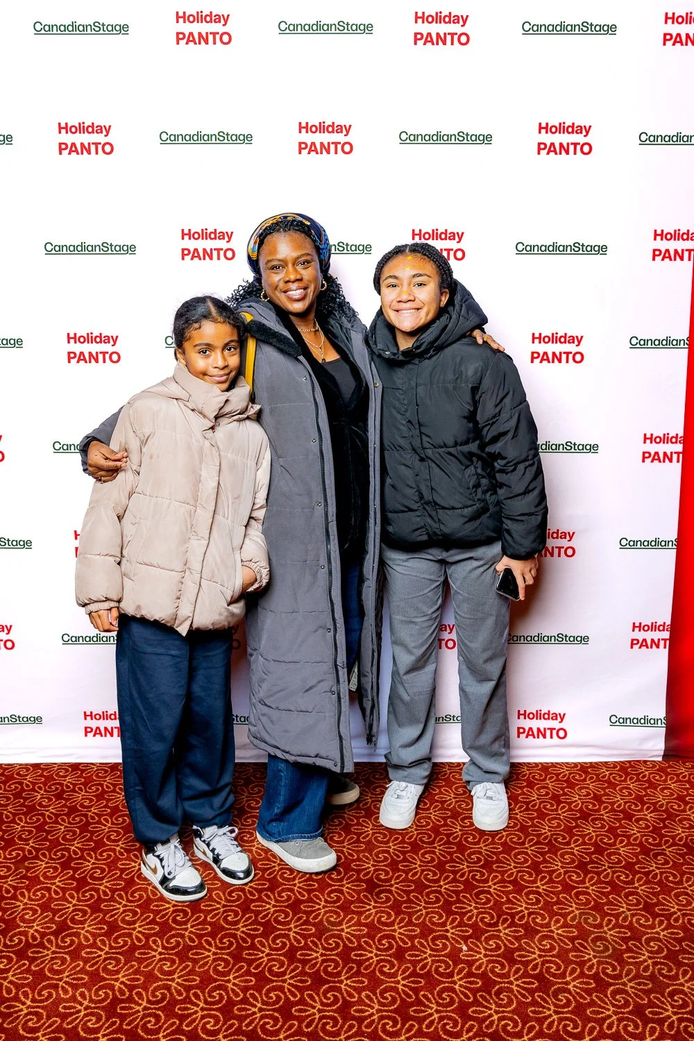 CanadianStage_HolidayPantos_Final_Social_00111.jpg