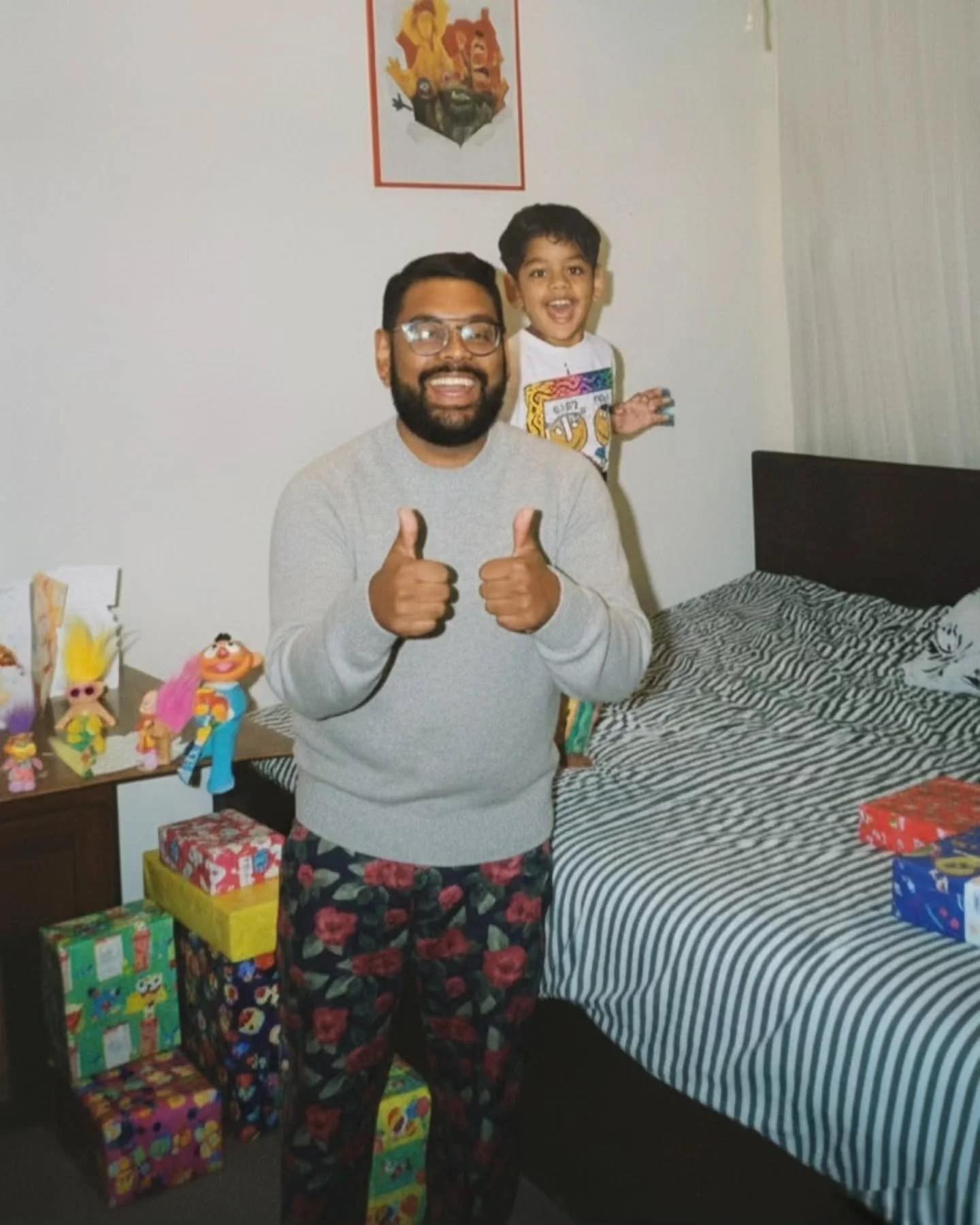 Thirty-five.

It feels like both a milestone and a moment. A quiet pause between everything that has been and everything still waiting to be lived. When I look back, I see faces. So many faces. Some that appeared briefly, lighting up a single chapter