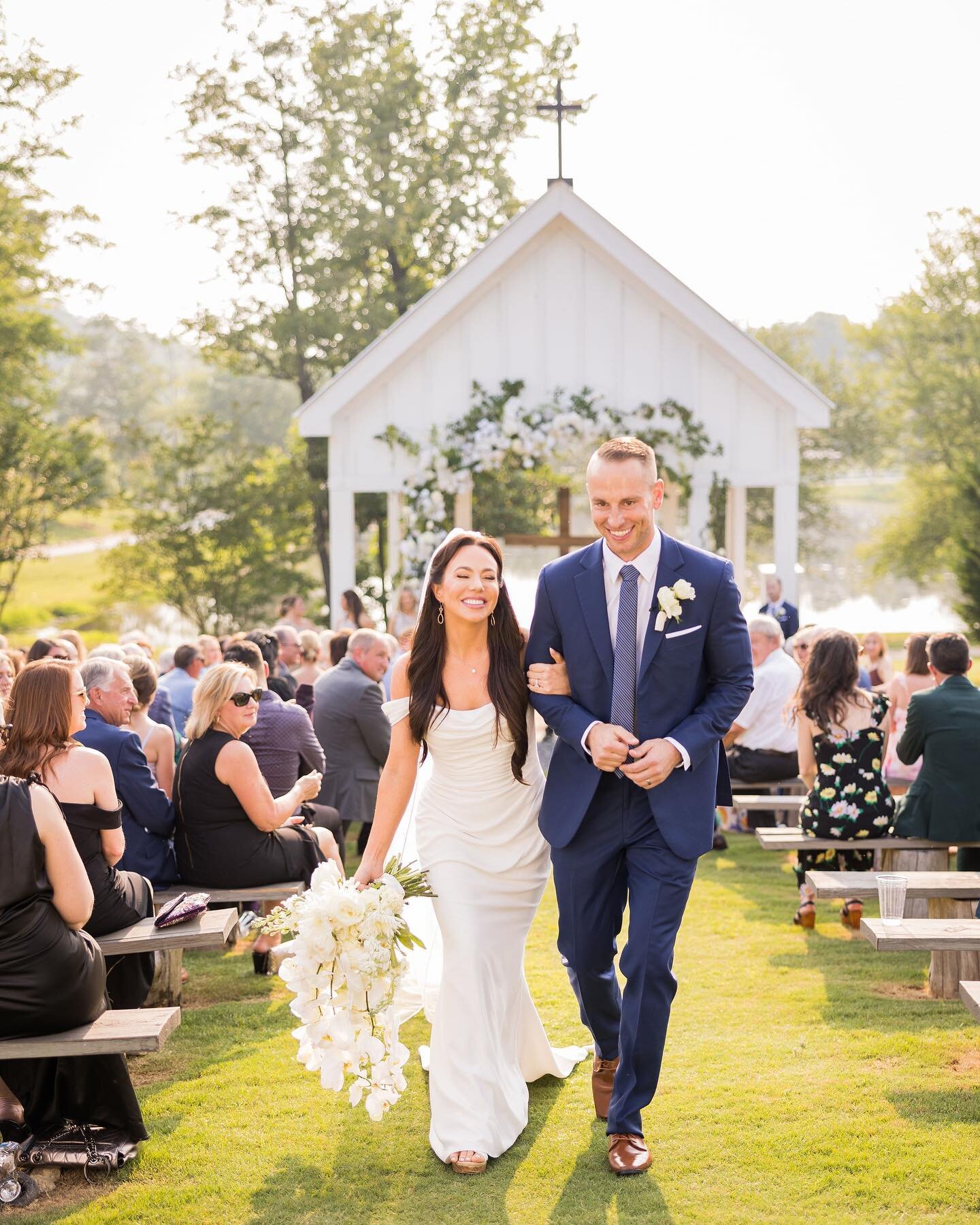 Introducing The Wickliff&rsquo;s! Married 6.17.23 🤍 We just got this gorgeous sneak peak gallery back from their photographers and couldn&rsquo;t wait to share! Christina &amp; Jonathon are such a sweet, beautiful and easy going couple!🤍 

Vendor T