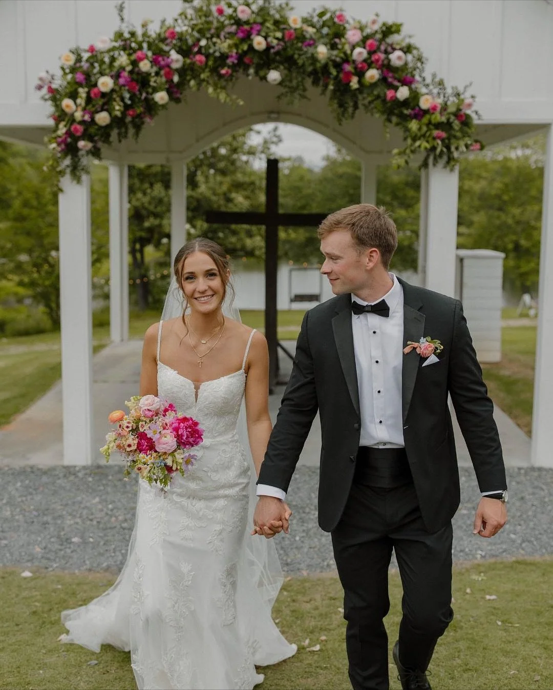 Such a beautiful May wedding! We may have had a bit of rain but that didn’t stop this sweet couple from having the best day. Congrats to Mr. and Mrs. Kenfield! 5.10.25
Planning and Coordination: @hannah_silvey 
Photography: @kendalllaynephoto