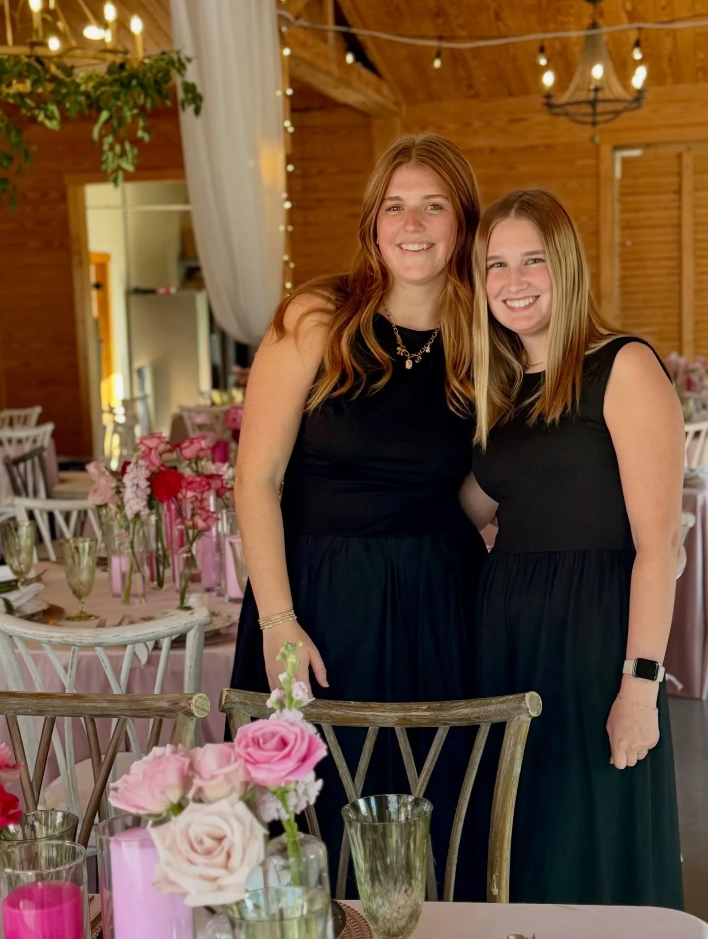 A new blog post just dropped all about our talented and fun interns at Southwind Ranch! Read more about Sara Beth (left) and Ansley (right) at the link in our bio 

📸 : @ashleycmorrell