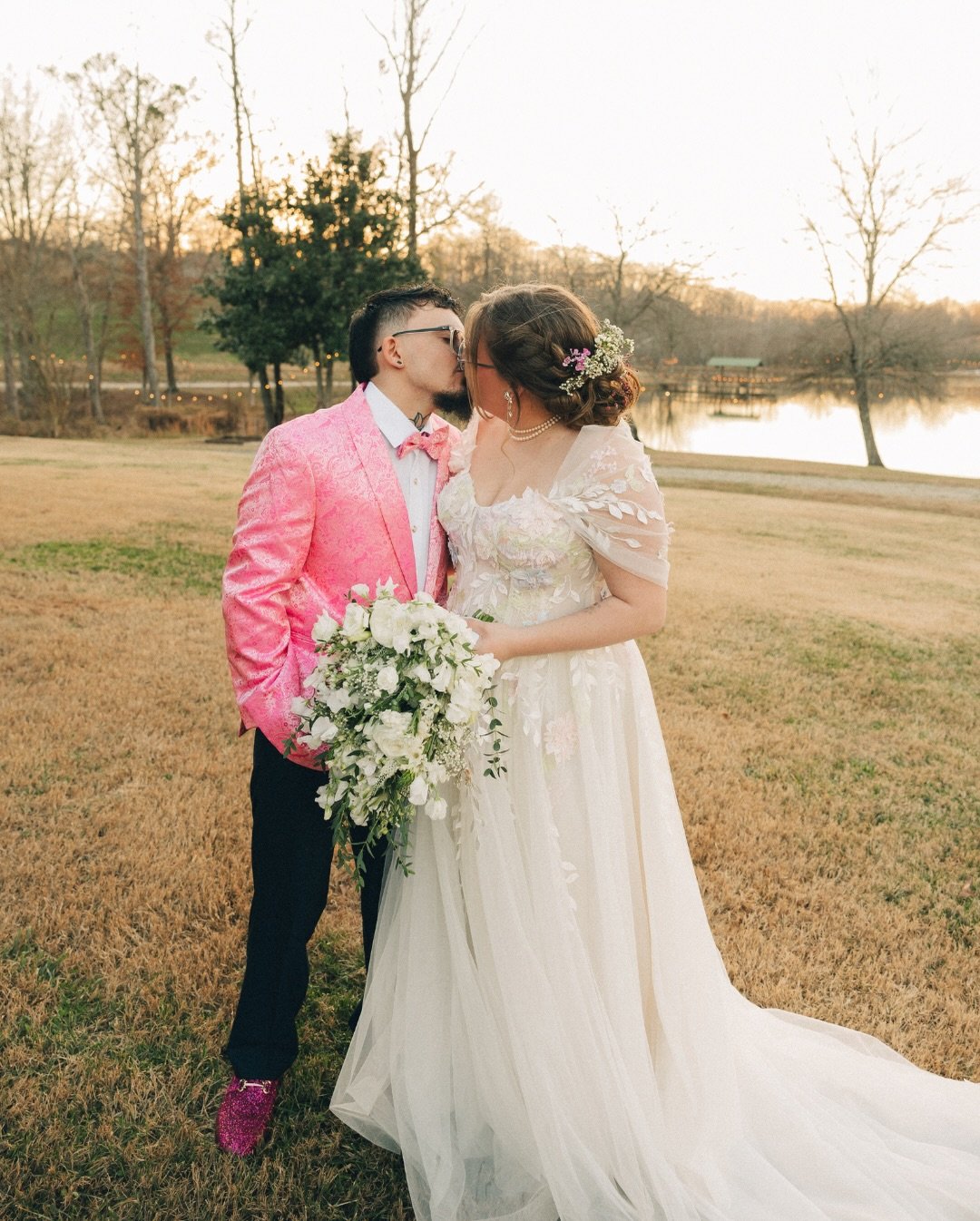 The weather was absolutely perfect for Katelyn and Ashton! Their pop of pinks made their day feel so special and all their own. Congratulations to the happy couple - we wish them all the love and happiness! 

Planning: @jnepsha
Assistant Coordinator: