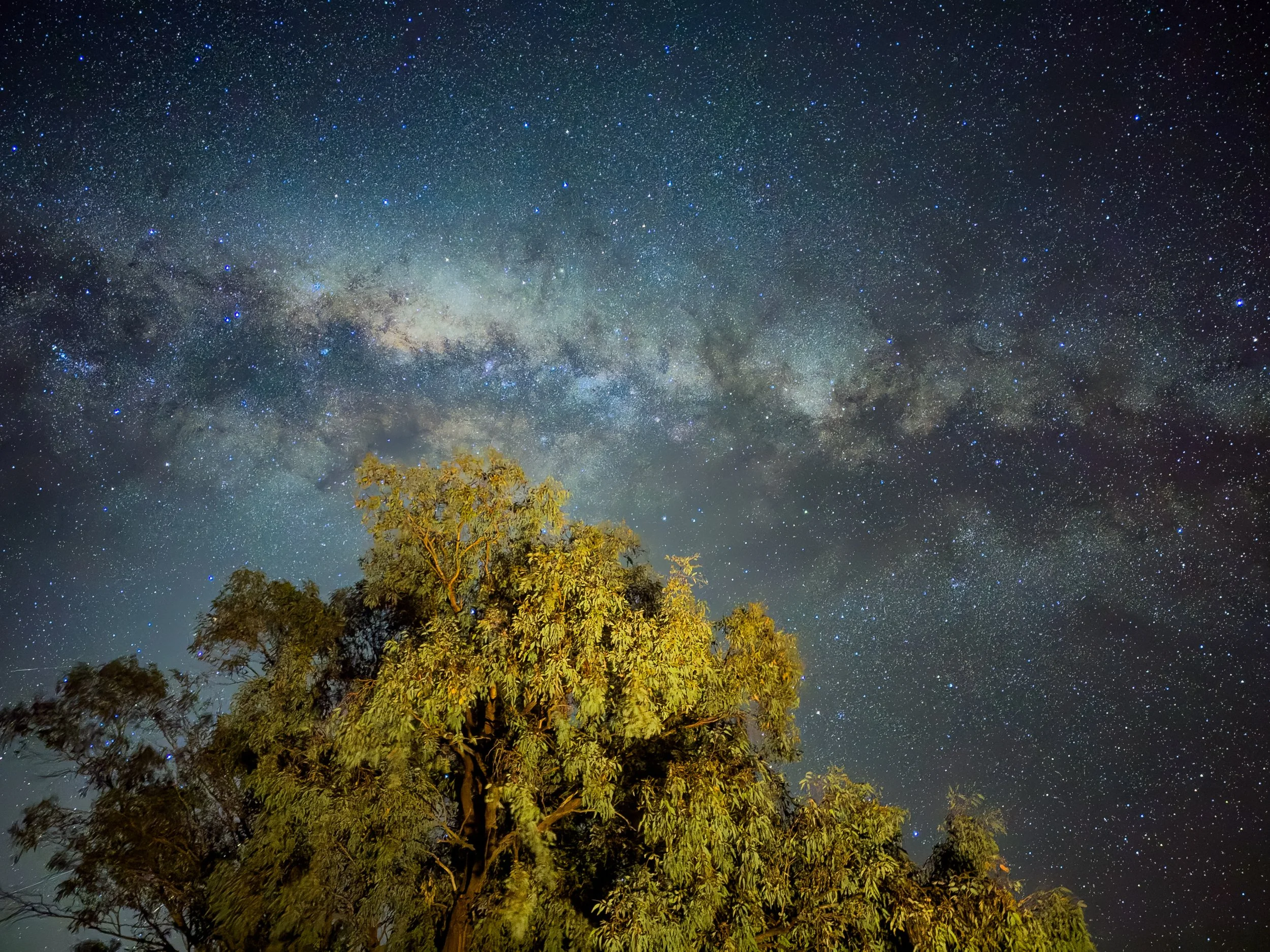 iPhone 18 Pro Max Astrophotography: Does Variable Aperture Actually Make a Difference?