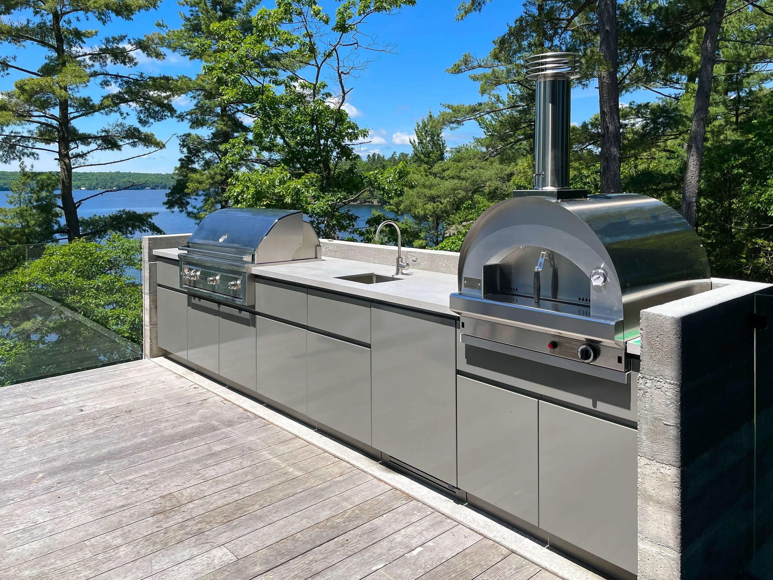 pizza-oven-lake-front-outdoor-kitchen.jpg