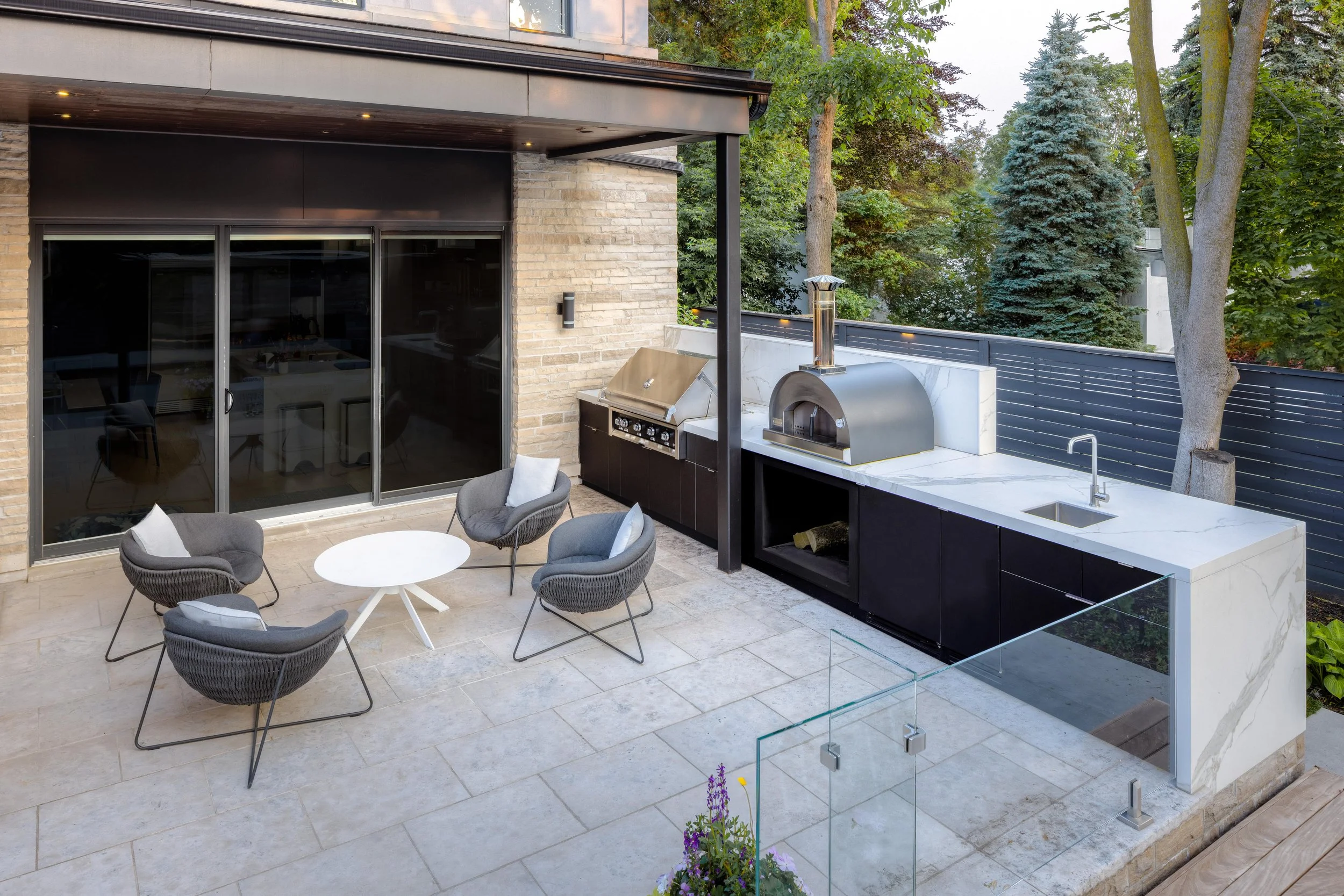 12_-linear-kitchen-hestan-pizza-oven-sink-outdoor-kitchen.jpg