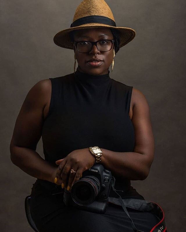 Business portrait of fellow photograpHER Funmi. @naijamango 
Photographer: @riarouse_photos
.
.
.
#RiaRousePhotography #businessportrait #headshot #atlantaphotographer #atlphotographer #portrait #blackgirlmagic #entrepreneurlife #atlantaheadshots