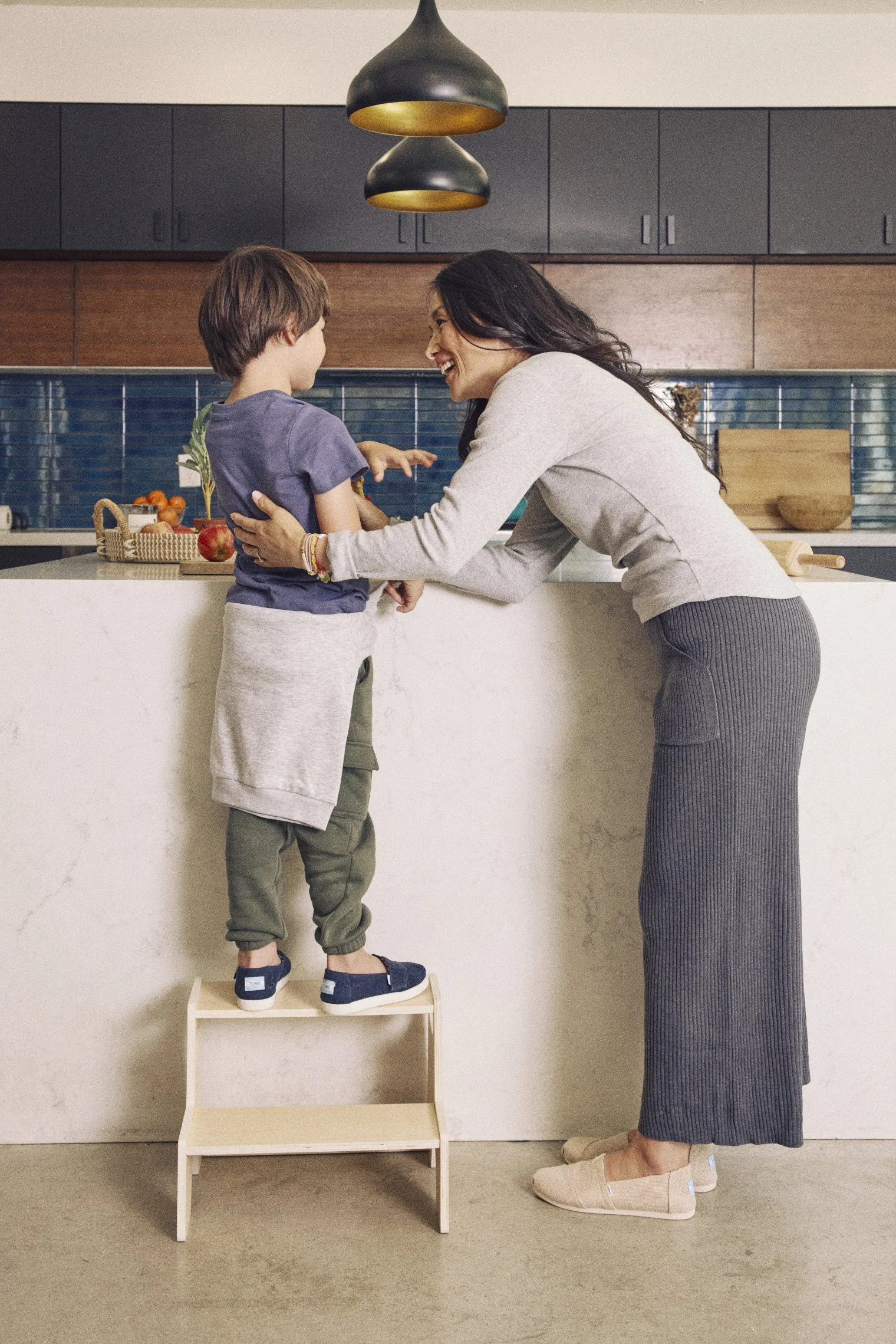 081925_TOMS_FAMILY WINNERS_AE_LOOK_05_0772.jpg