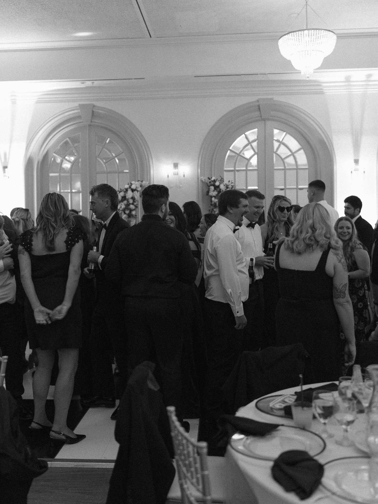 Hope you all had an amazing Thanksgiving week with your loved ones 🤍 it&rsquo;s OFFICIALLY CHRISTMAS TIME 🎄 headed to get our Christmas tree today what about you? 

#sacramentowedding #sacramentoweddingphotographer #californiaweddingphotographer #n