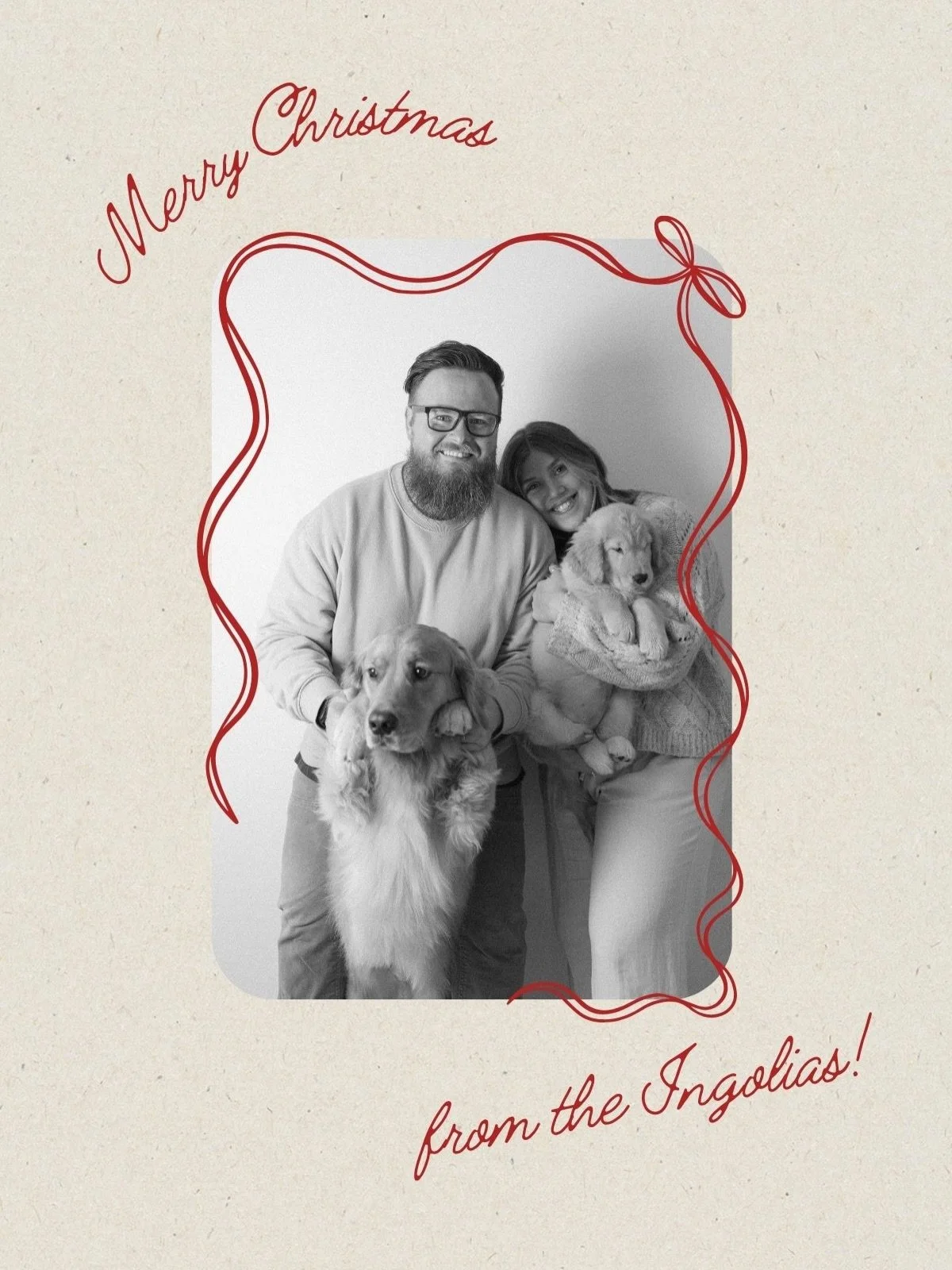 Merry Christmas from the Ingolias 🤍🐾🎄

#merrychristmas #christmascard #christmas #familyphotos #goldenretriever