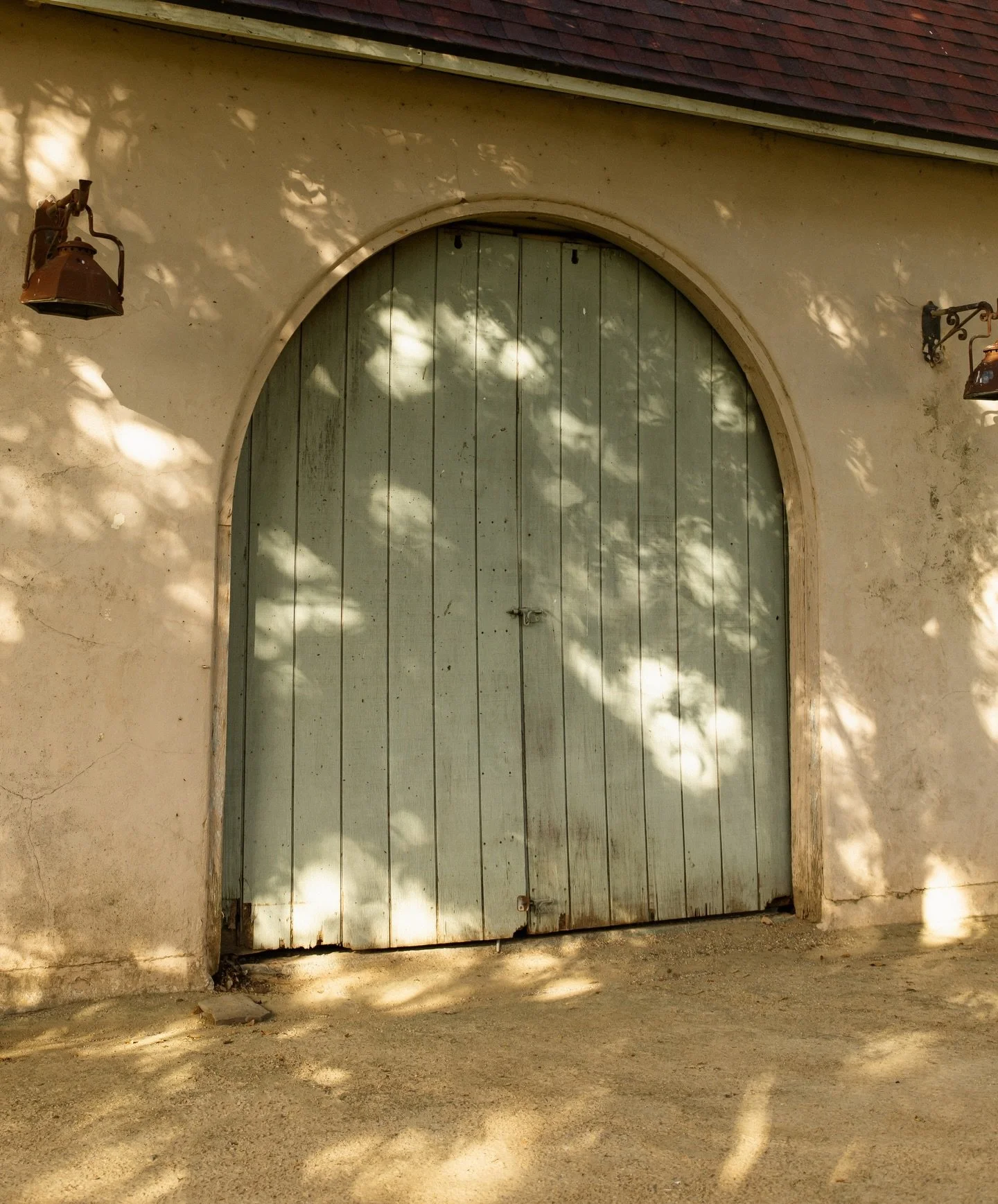 @themapleswoodland in the fall 🍂

#sacramentoweddingphotographer #napaweddingphotographer #tahoeweddingphotographer #sanfranciscoweddingphotographer #fallweddings