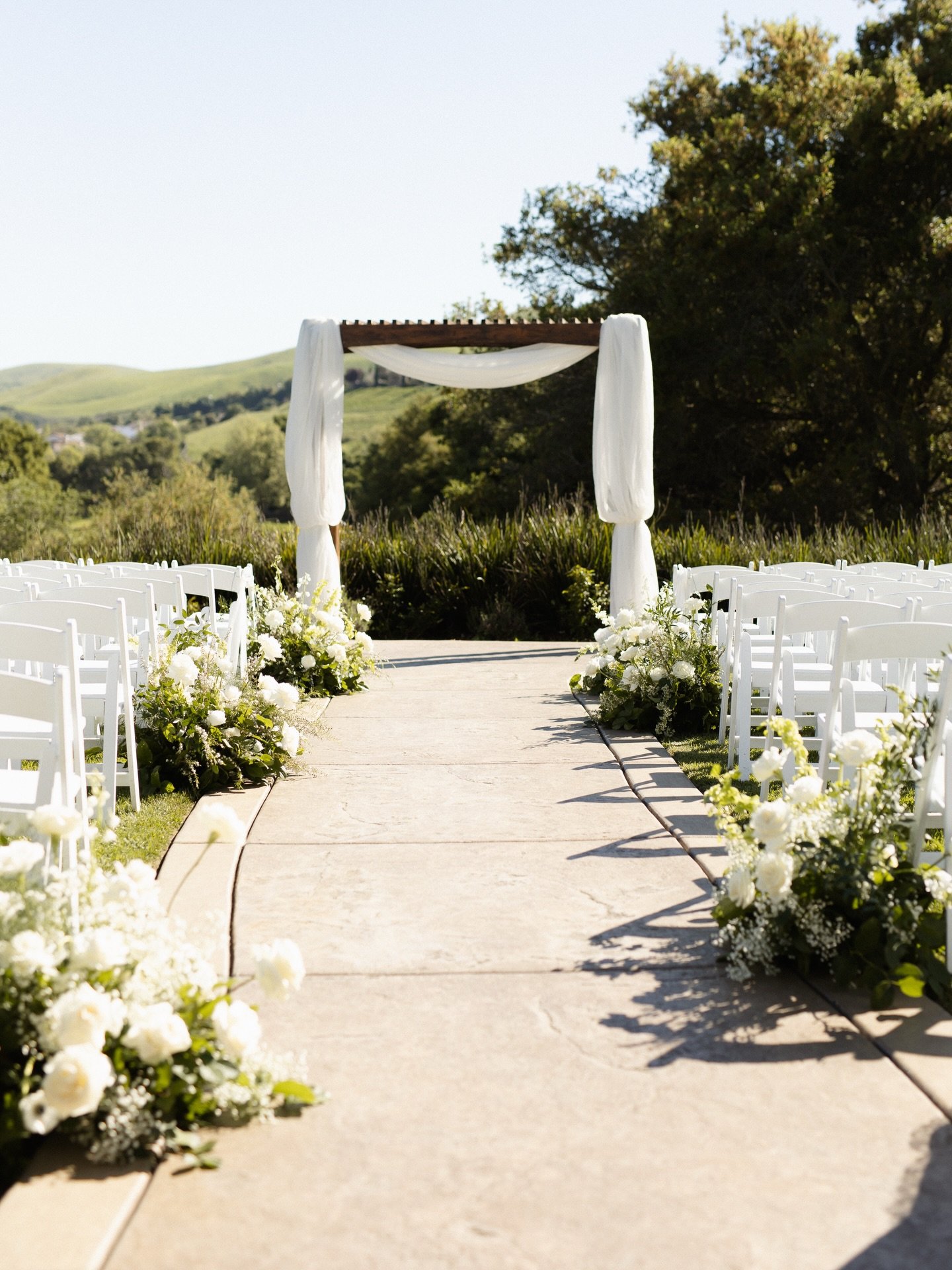 Some of our favorite moments from Lauren + Cody&rsquo;s beautiful spring day 🥹🤍

#napaweddingphotographer #sanfranciscoweddingphotographer #bayareaweddingphotographer #tahoeweddingphotographer #sacramentoweddingphotographer