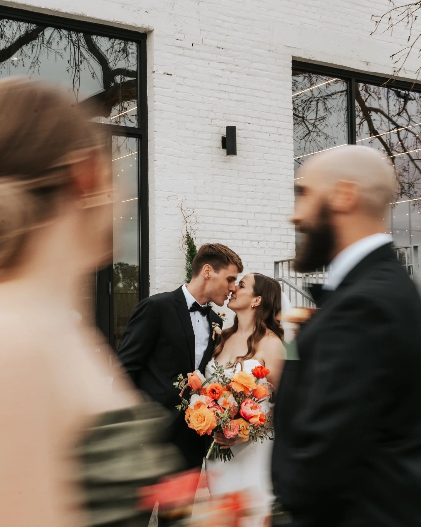 Caught in the current of this gorgeous day for Nali + Jacob 🕊️🎞️🍰
.
.
.
📷 | @hanesphotographymn 
Catering | @donatellisrestaurant 
Floral | @ergofloral 
Photo Booth | @ttpb_msp 
Entertainment | @transmission_music 
Day of Coordinator | @nevaehfai