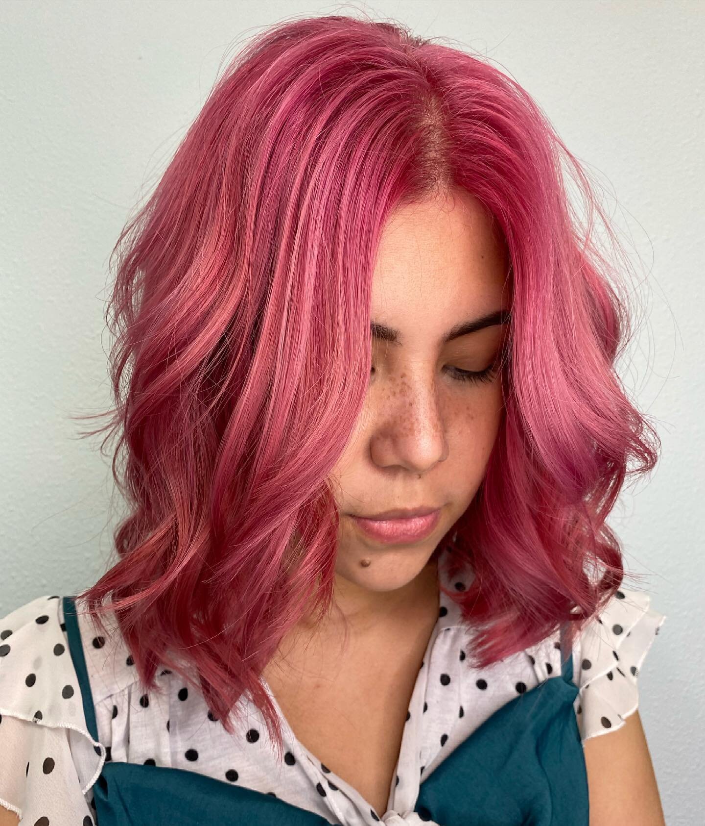 Had a lot of fun doing this ✨Rose🌙 color today on @cheyenne_chanel_  #davinescolor #davines #aquafiresalon #angelzenhair #winstonsalem #winstonsalemhairstylist #newtowinstonsalem #pinkhair #rosehair