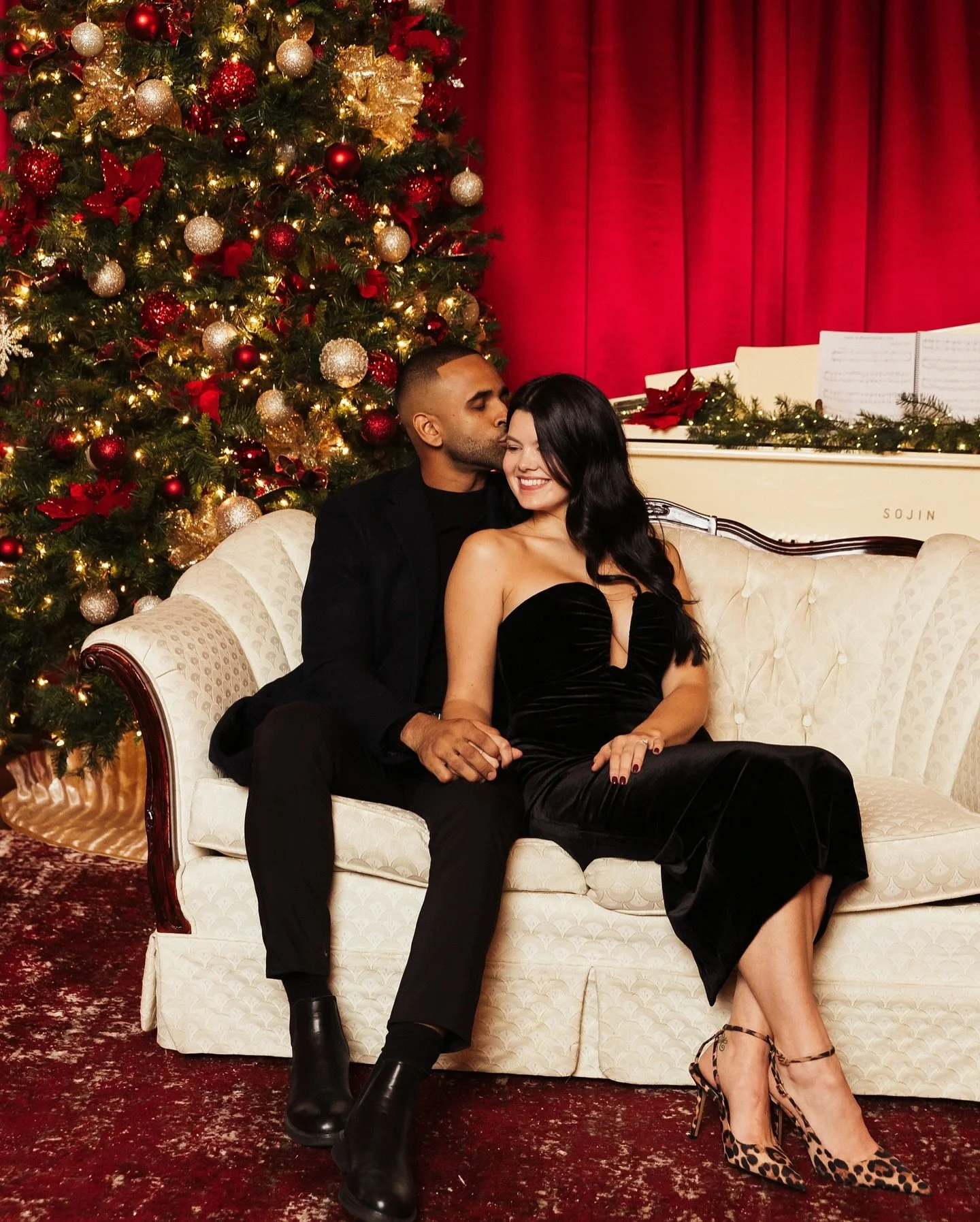 Loving our new red satin drapery. Making the space feel so rich and warm ☺️ 

GRAND OPENING IS FRIDAY AND WE OPENED UP MORE SPOTS! 

If your family is in town and together for the holidays - we&rsquo;d love to photograph you!!!