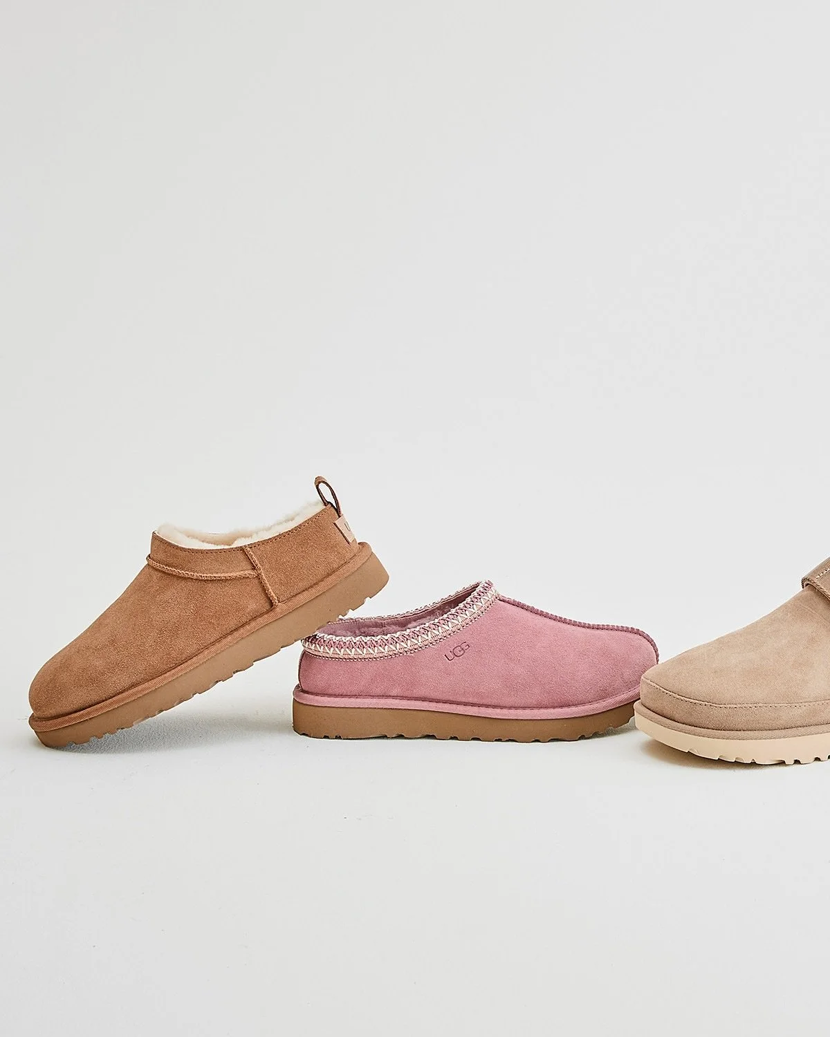 It&rsquo;s @uggcanada season ❄️
Shot for @the.shoe.co