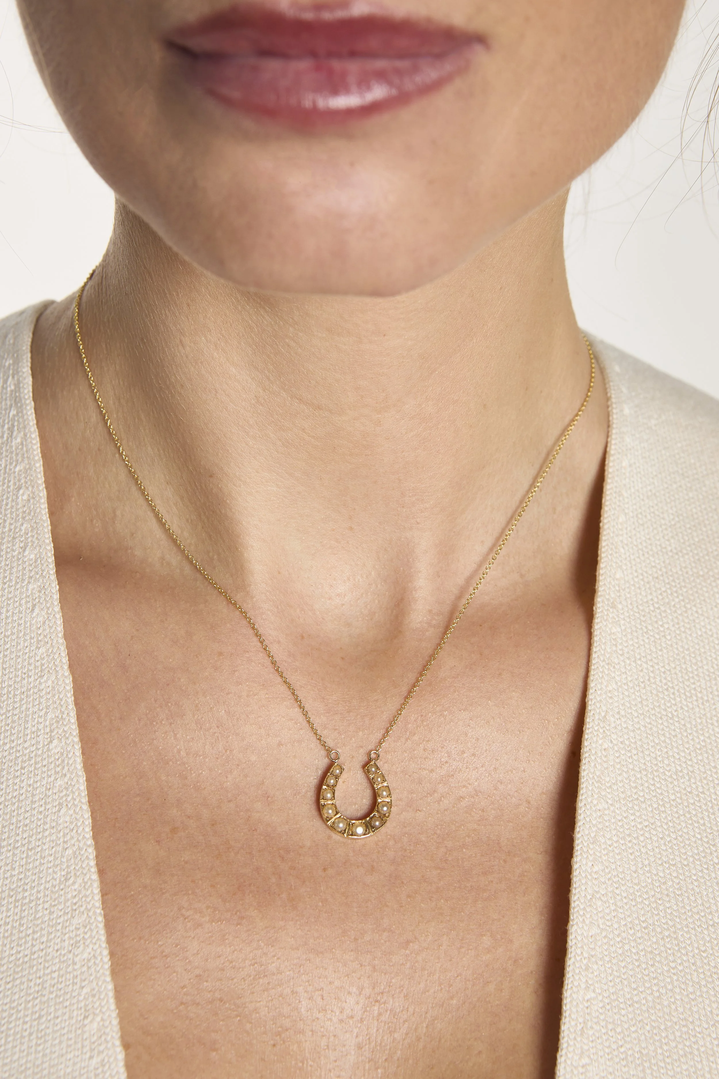 Horseshoe Pearl Necklace Medium TurnerandTatler101425_0252.jpg