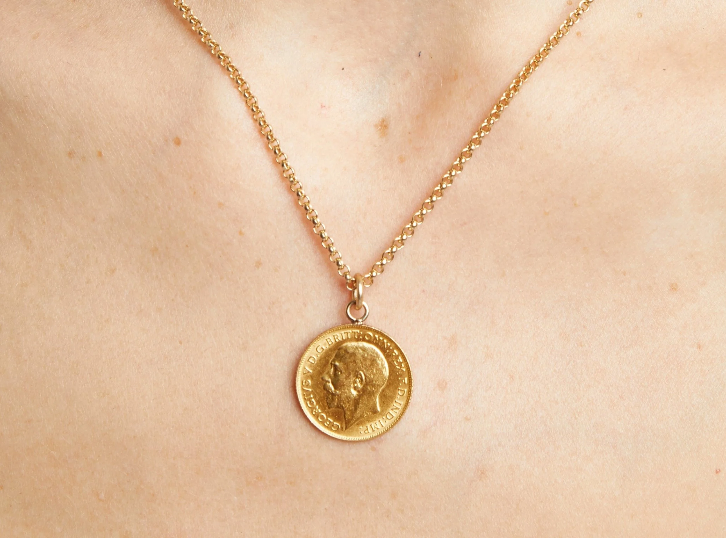 turner-tatler-king-george-v-half-sovereign-coin-pendant-4.jpg