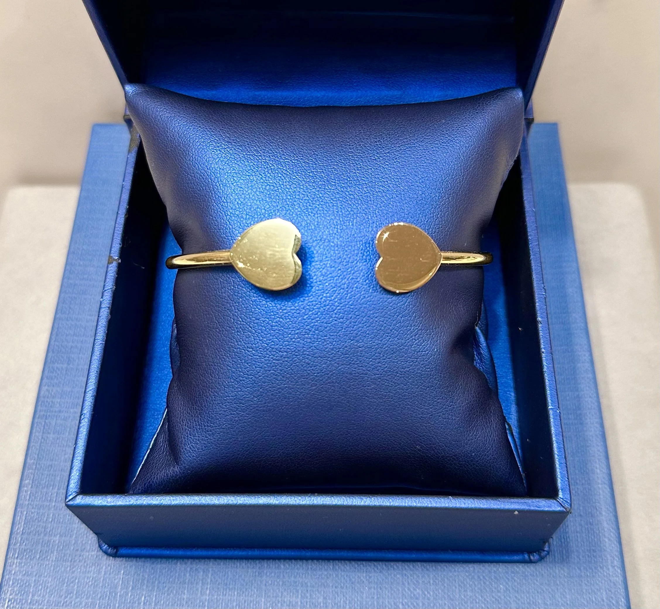 Vintage 18KT Double Hearts Torque Bangle