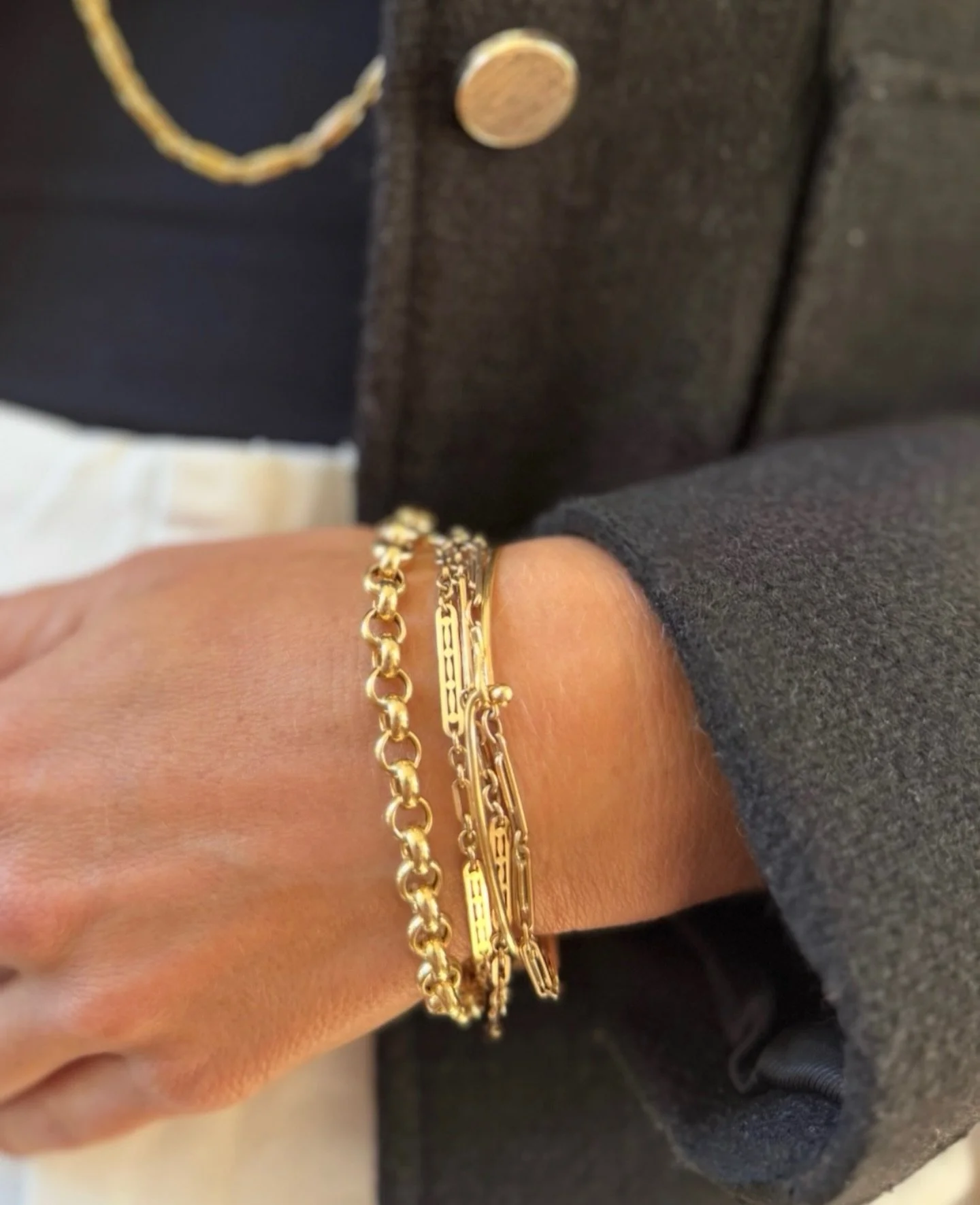 Dainty gold bracelets = a great everyday uniform. ✨
The kind you never take off&hellip; subtle, timeless, and somehow make everything look more polished.

Worn solo for that barely-there glow or stacked for a little extra shine.