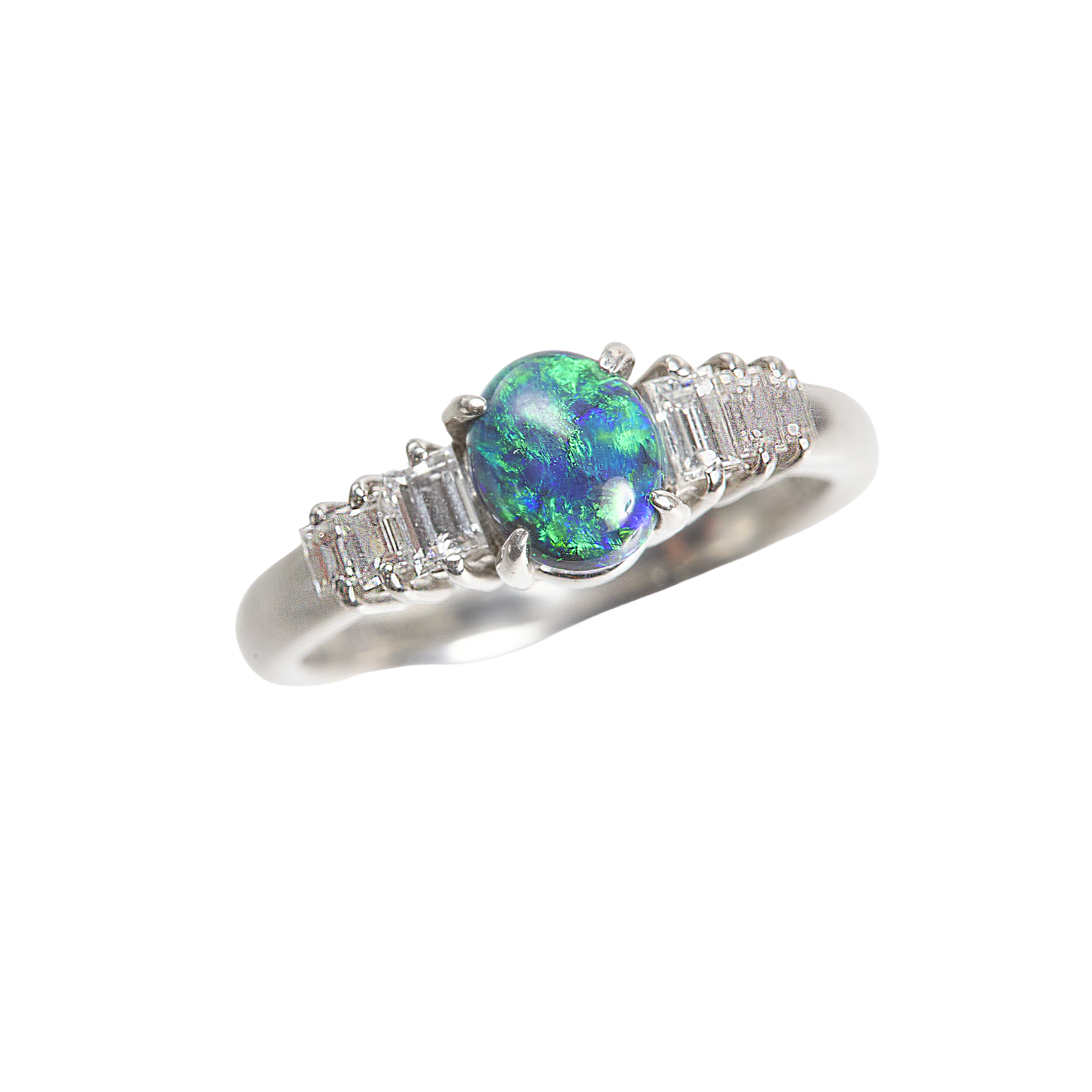 Black+opal+and+dia+TurnerandTatler101525_0787.png