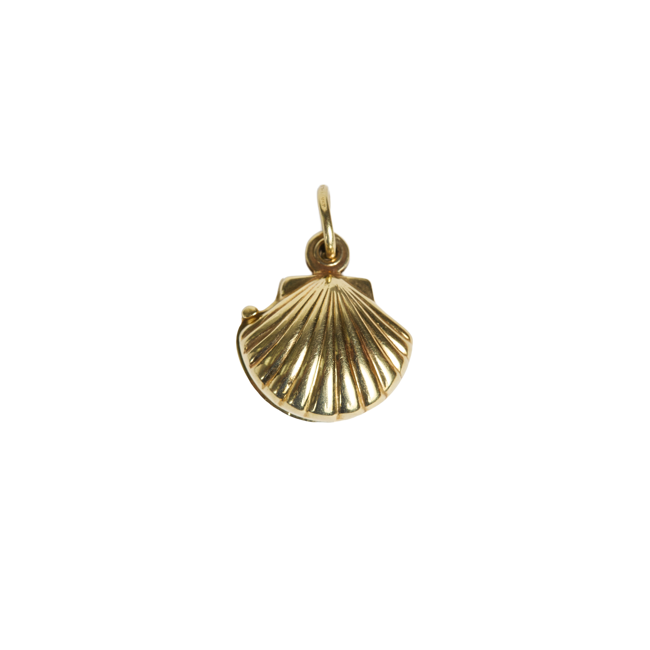 Clamshell+Locket+0500.png
