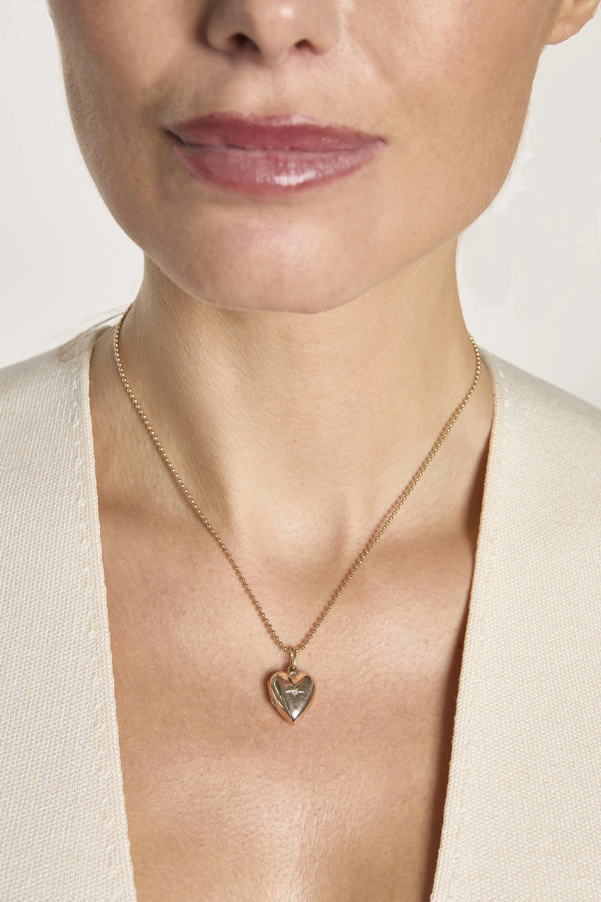 Heart locket TurnerandTatler101425_0282.jpg