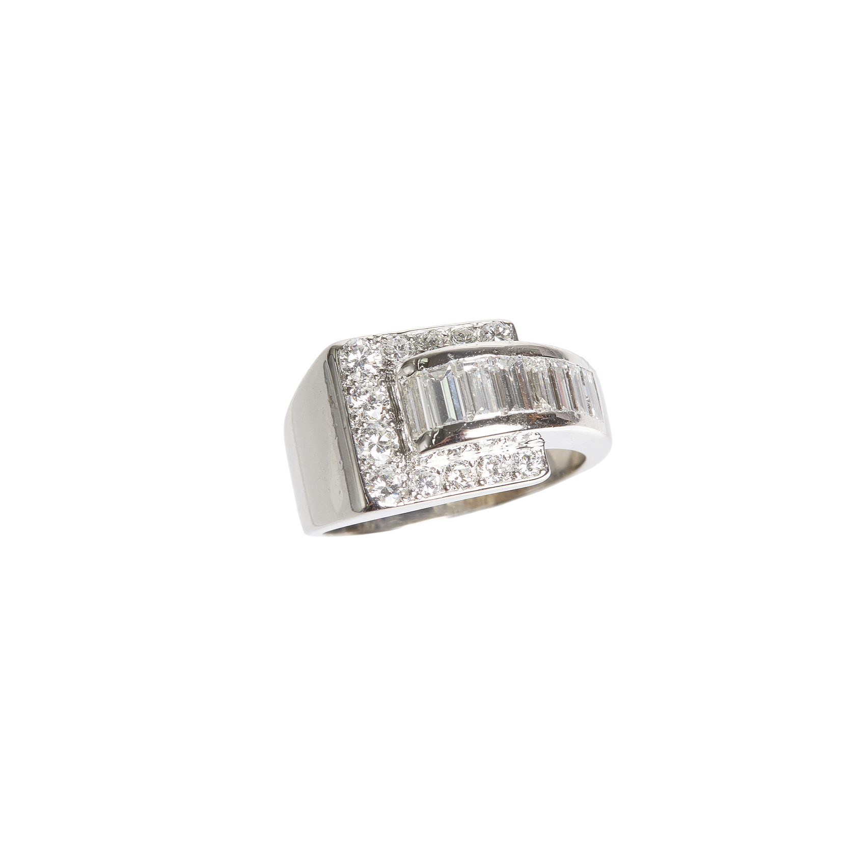 Buckle+Ring+Platinum+Diamond++0740.png