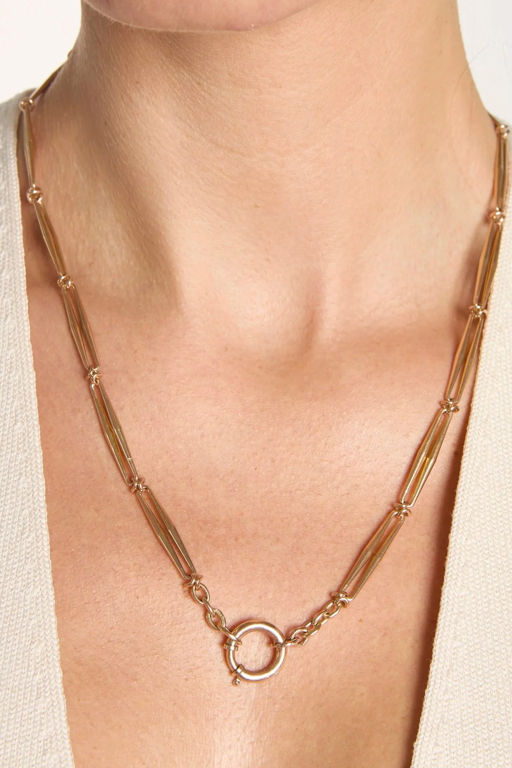 Paperclip+chain+TurnerandTatler101425_0248.jpg