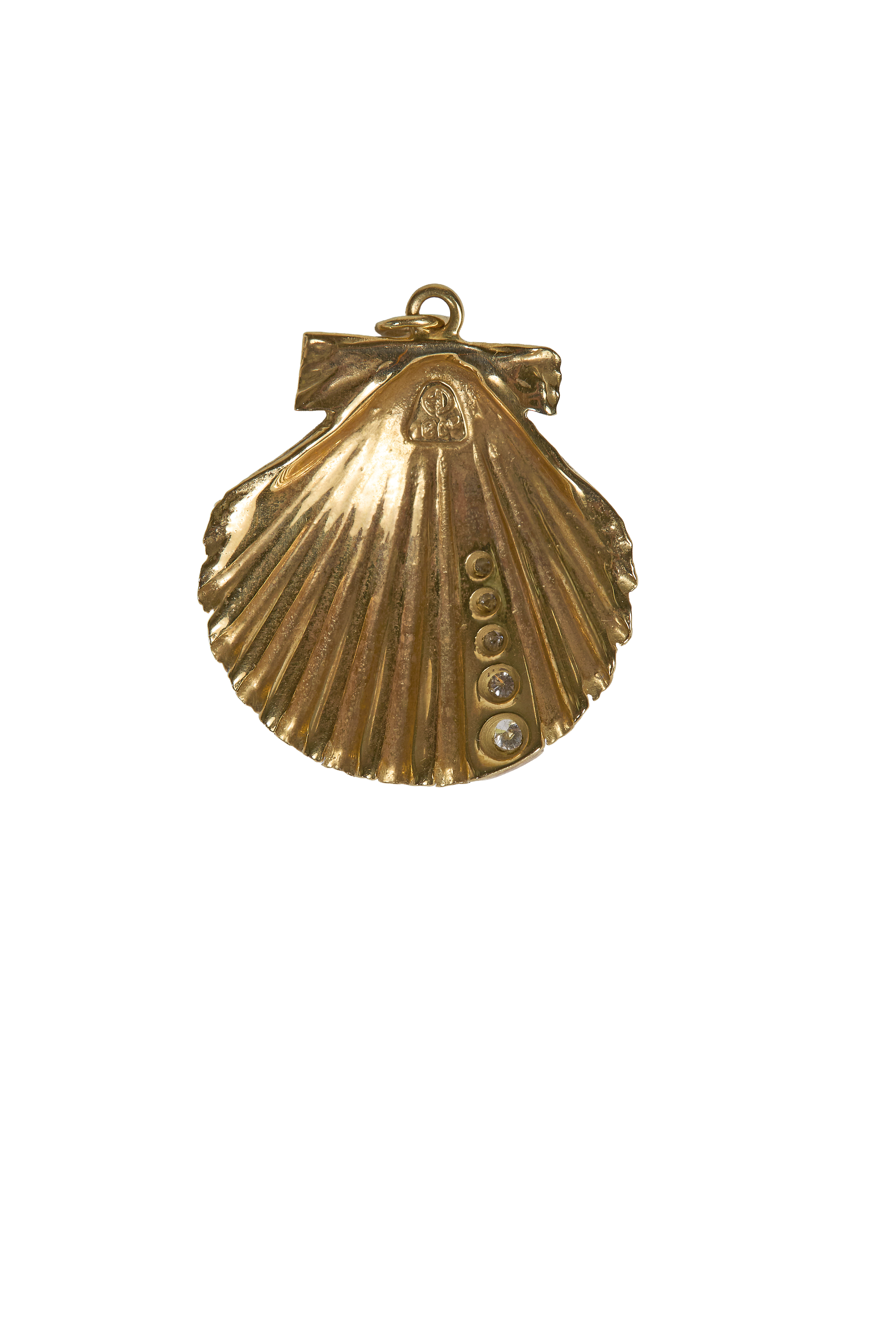 Clamshell pendant TurnerandTatler101425_0518.png
