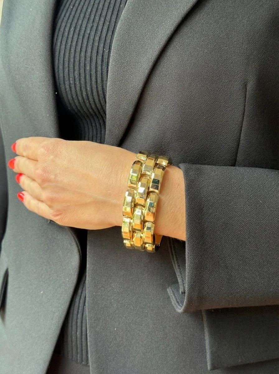 Retro 1940s Bold 18KT Yellow Gold Bracele.jpg
