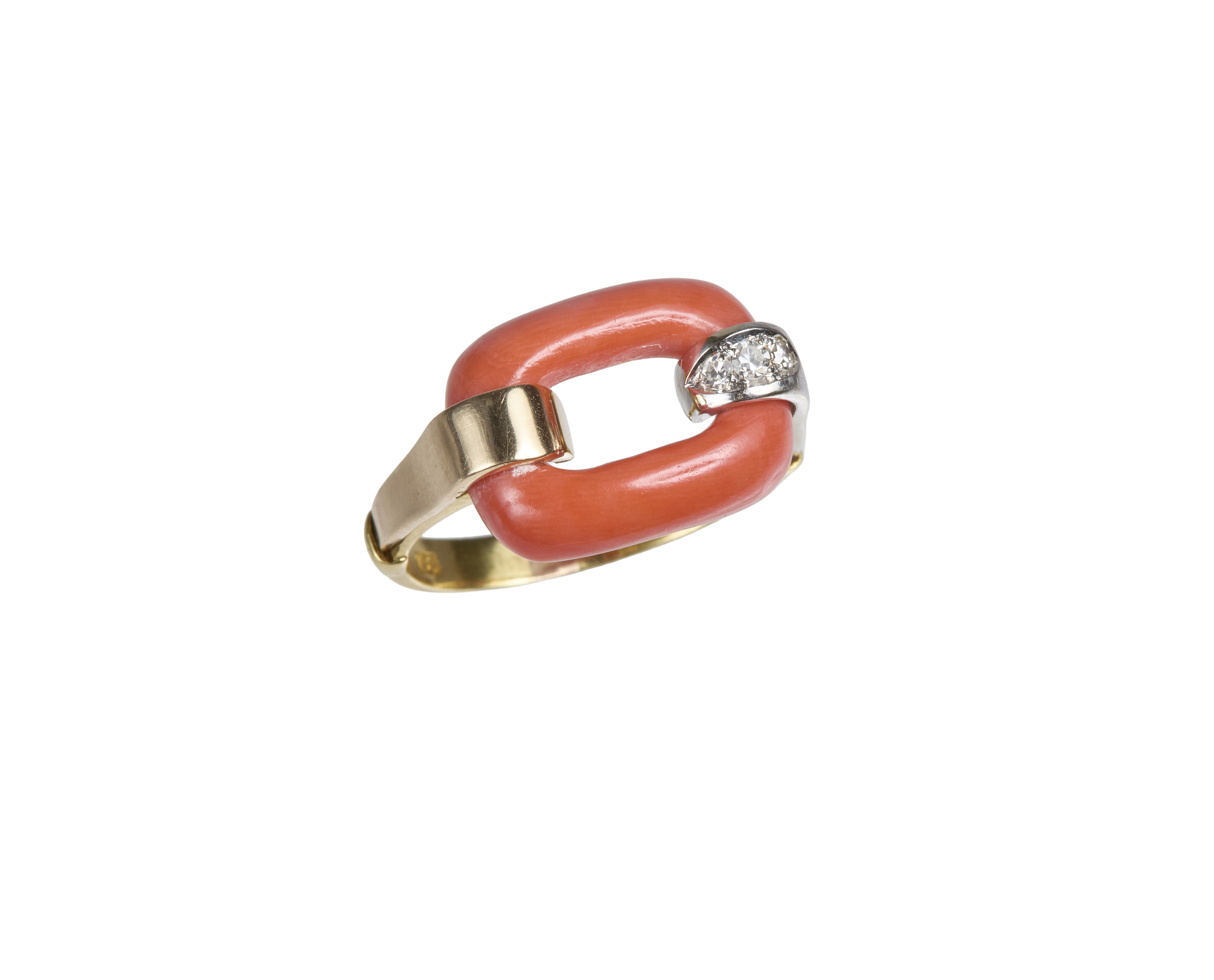 1970s Coral & Diamond Ring _0607.png