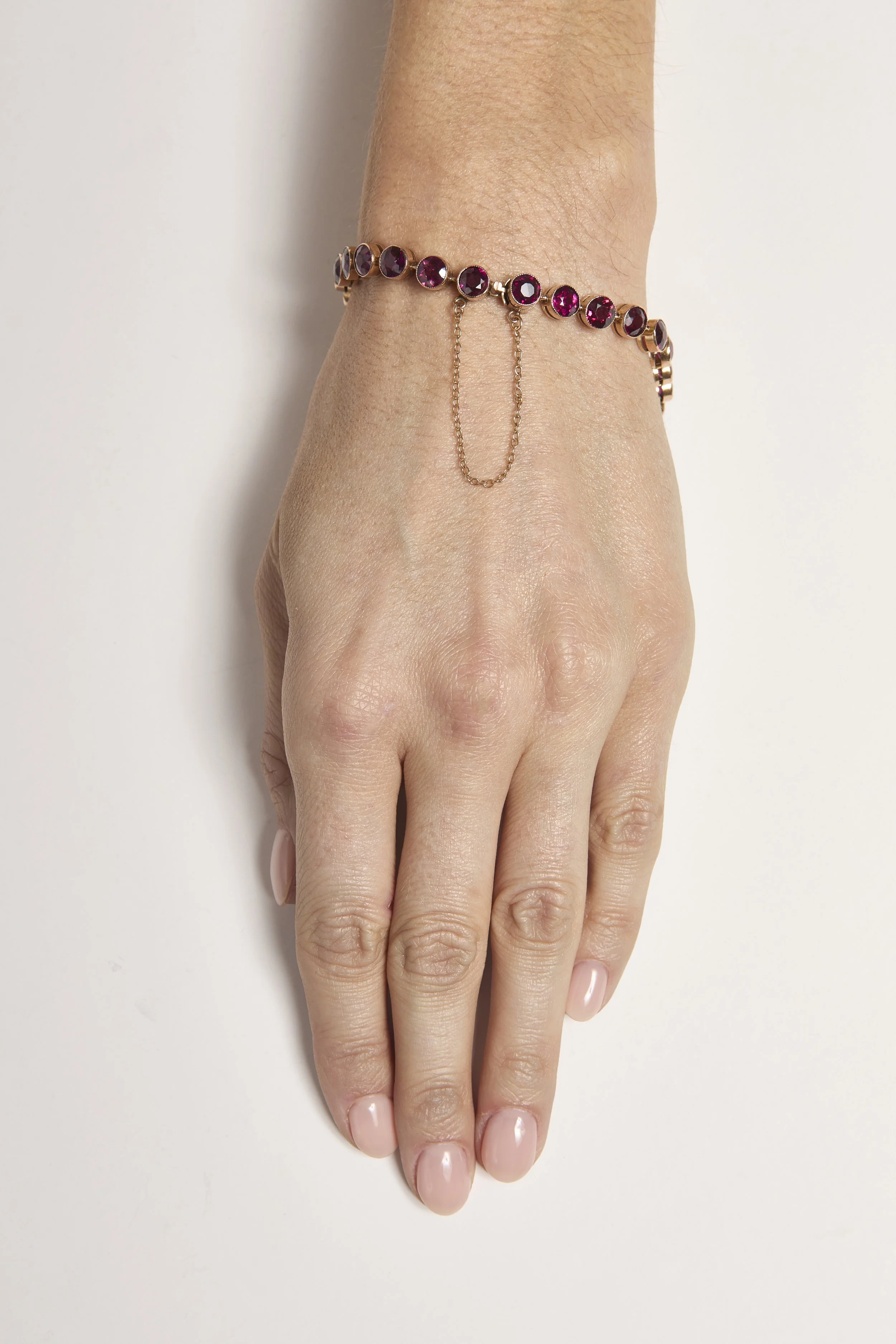 Garnet bracelet TurnerandTatler101425_0319.jpg