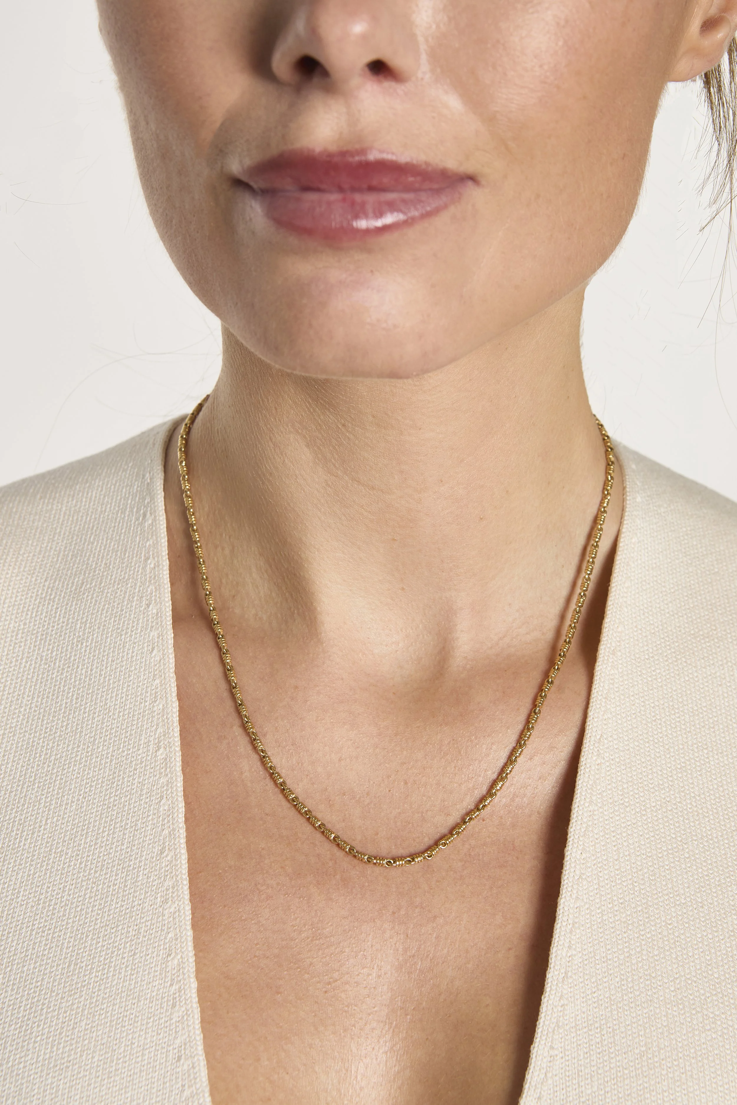 Fancy link twisted Chain TurnerandTatler101425_0277.jpg