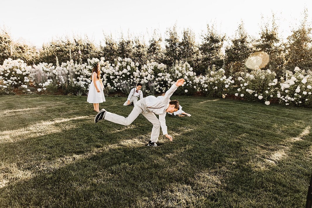 Frolicking on our lawn is highly encouraged 🤸🏼&zwj;♀️ ✨⁠⁠
⁠⁠
#weddingsintheorchard ⁠⁠
⁠⁠
@iamjordankelm ⁠⁠
@yourperfectbridesmaid ⁠⁠
⁠⁠
⁠⁠
⁠⁠
⁠⁠
⁠⁠
⁠⁠
⁠⁠
⁠⁠
⁠⁠
⁠⁠
⁠⁠
⁠⁠
⁠⁠
⁠⁠
#hoodriverwedding #gorgewedding #gorgeweddings #columbiagorgewedding #ore