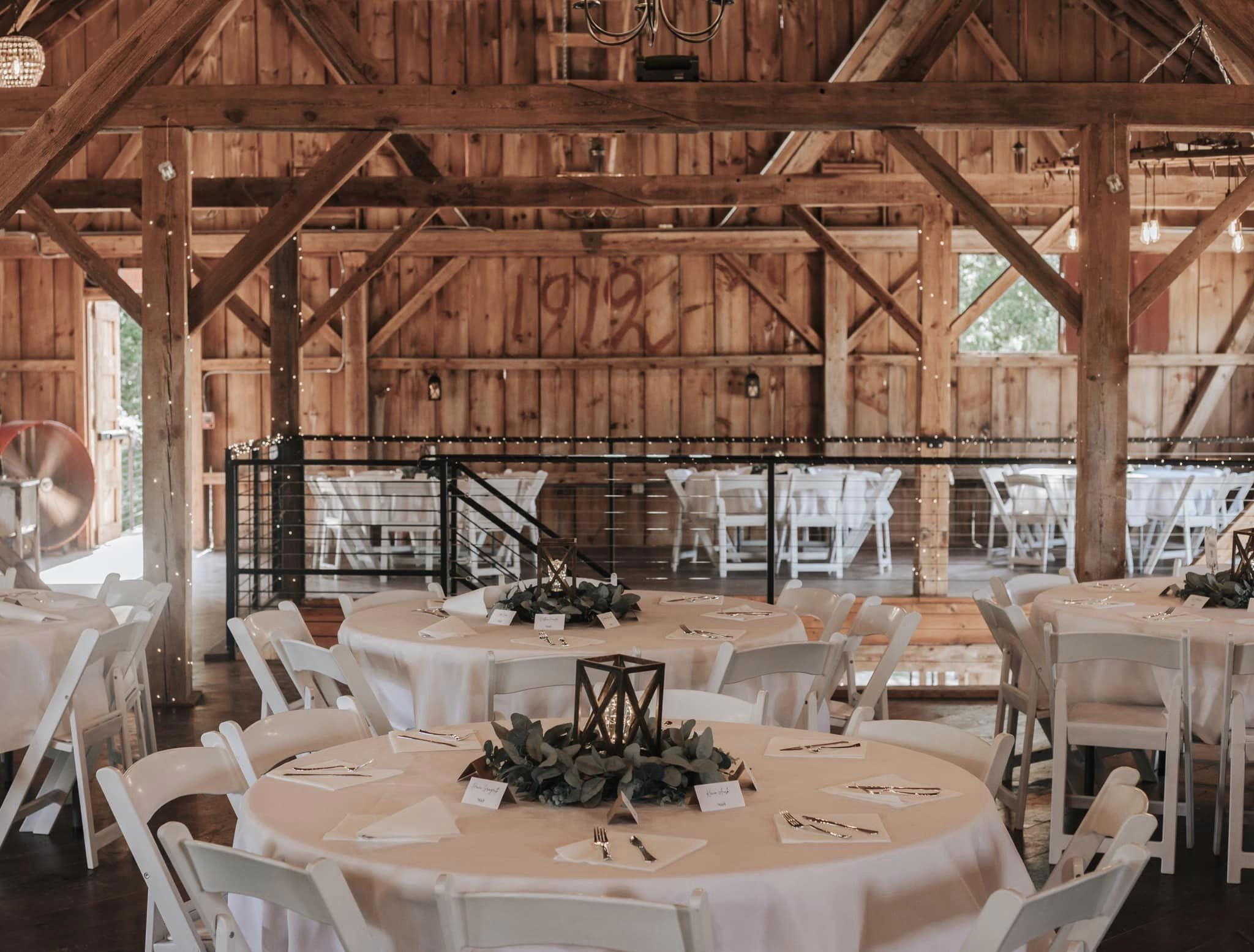 indoor-barn-wedding-venue-red-wing-minnesota.jpeg