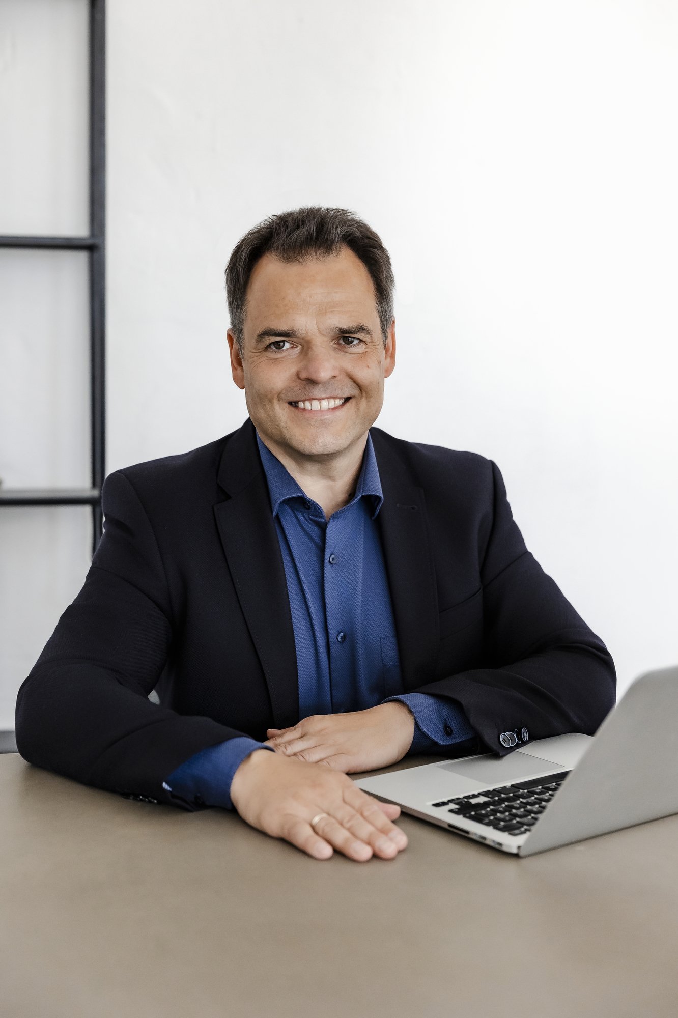 Businessportraits Hamburg – moderne und natürliche Bilder für Berater und Unternehmer.