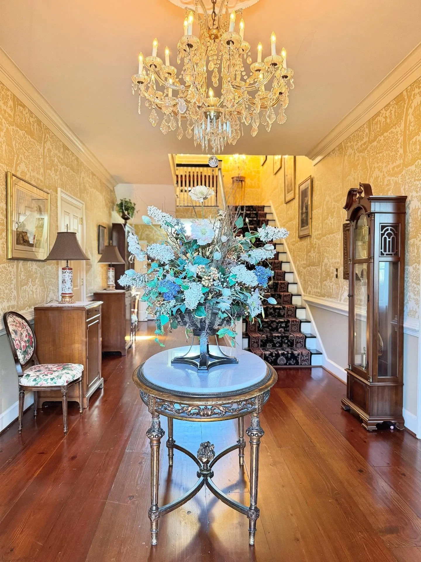 Did you see the photos for this weekends Habersham Woods Estate Sale? They are up on our website now! This sale will be held Friday, October 17th from 10am - 12pm and Saturday, October 18th from 9am - 12pm. The address will be added to our website on