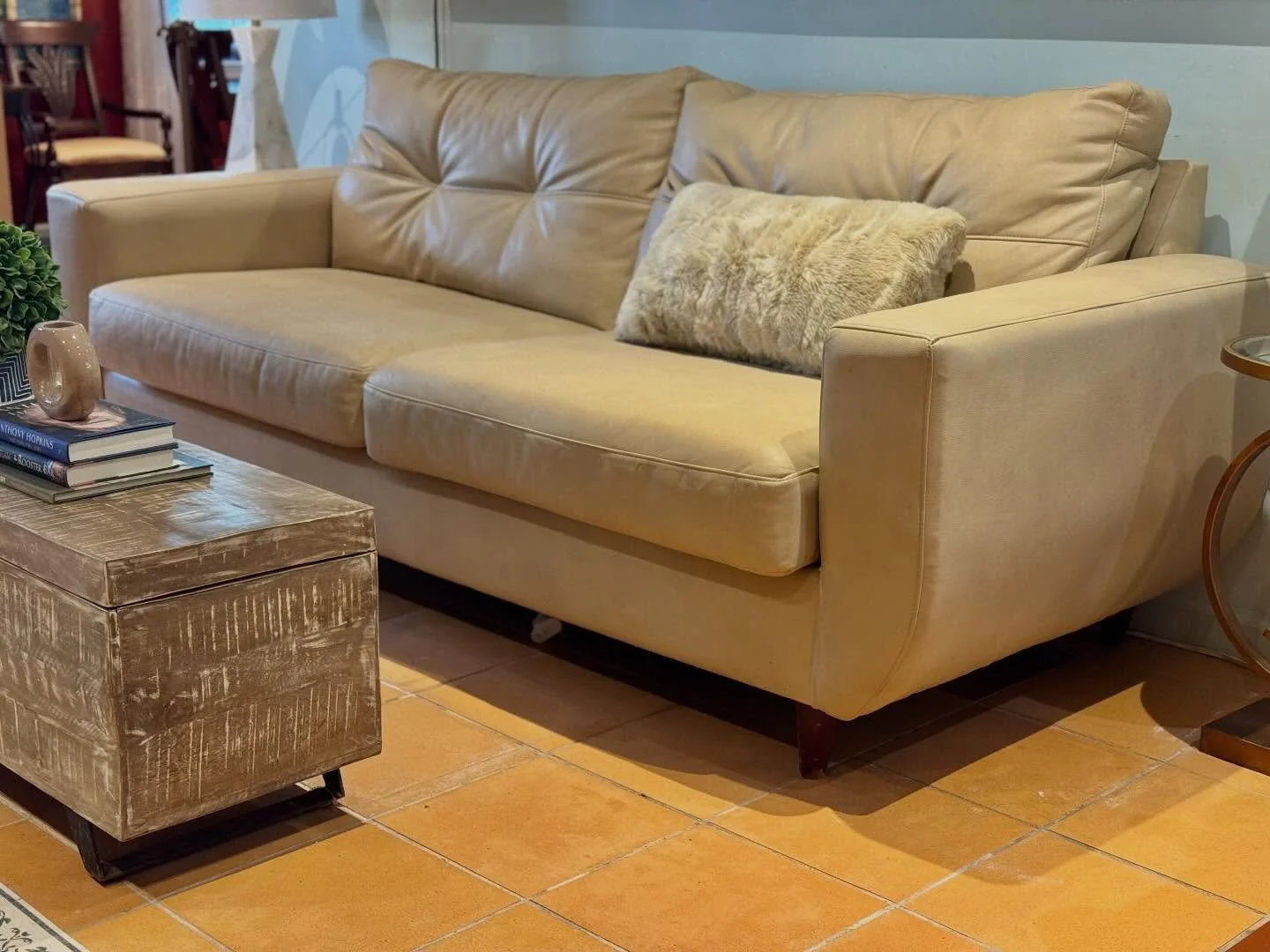 We will be back again tomorrow from 9:00am - 12:00pm at 113 Country Lane in Pooler! All prices are reduced! See you there! #estatesale #estatesalefinds