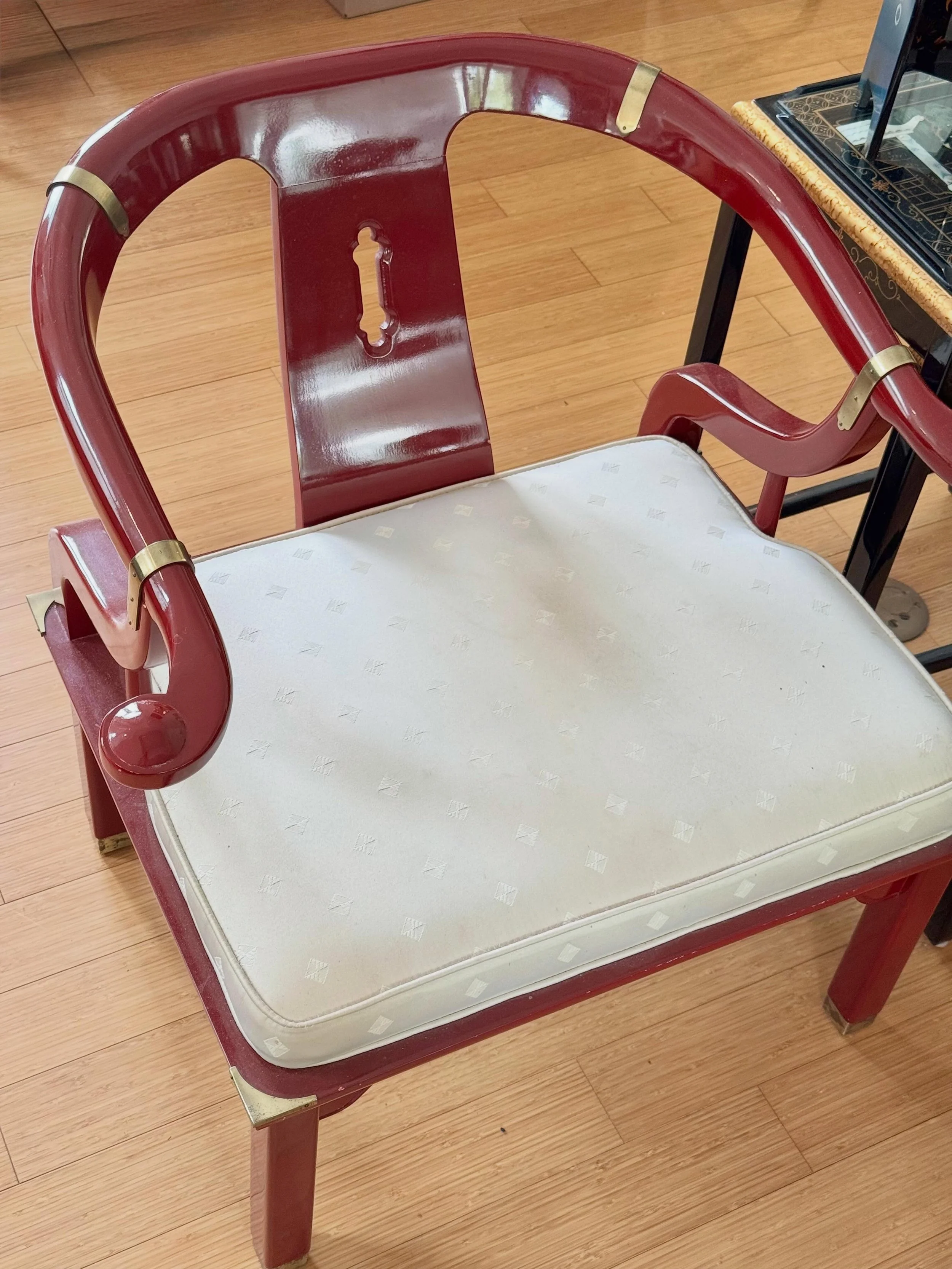 We have added more photos to this weeks Landings Estate Sale so go take a peek. If you need an appointment just email us at info@themintgreentagsalecompany.com and we will get you in. This sale will be held Thursday, May 14th and Friday, May, 15th. #