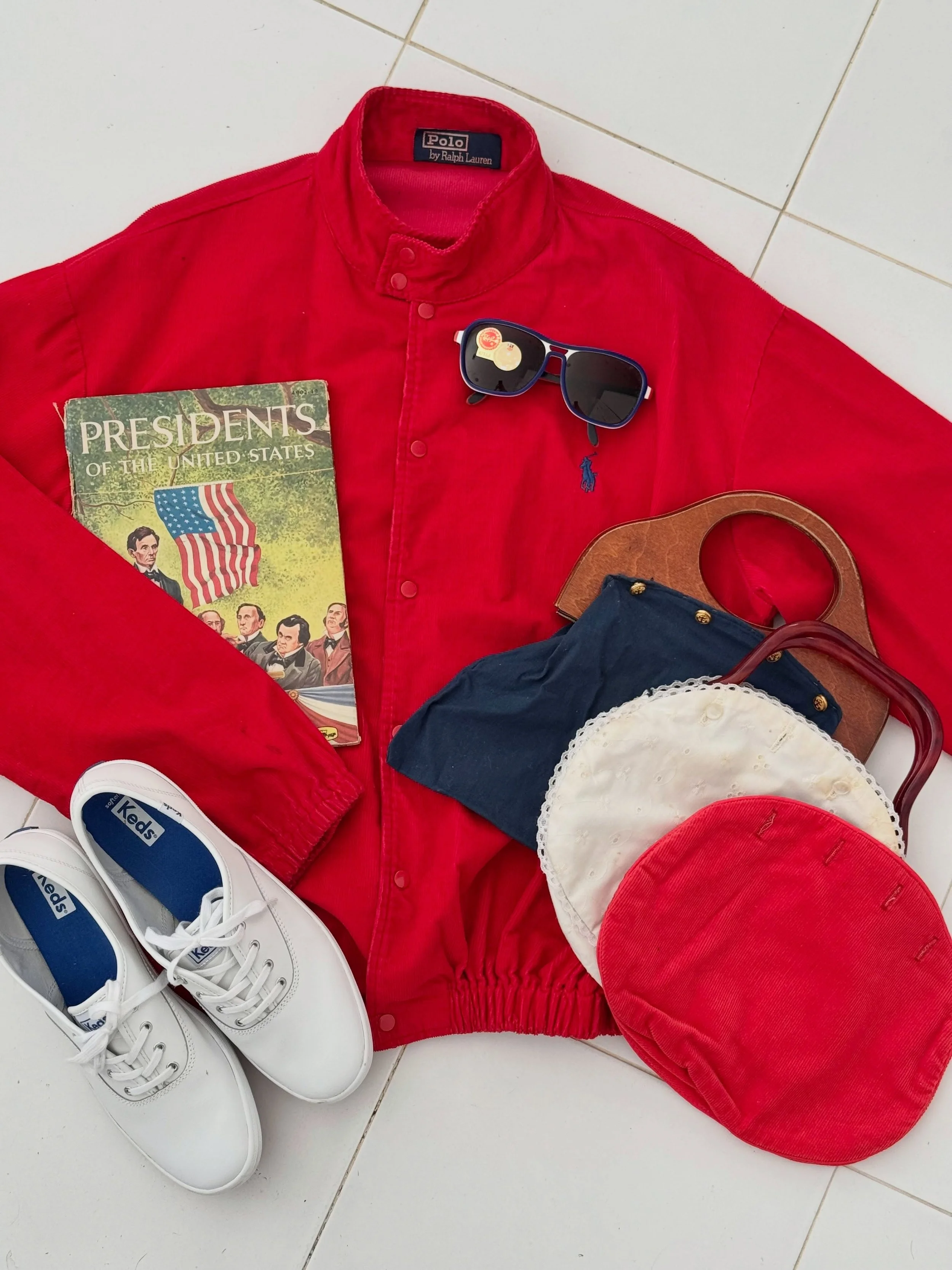 Happy 4th Of July from your Mint Green Team 🇺🇸❤️🤍💙 We hope everyone has a safe and fun holiday weekend! All items featured are available for purchase next weekend at our Rivers End Estate Sale! #estatesale #estatesalefinds #vintage #rayban #visit