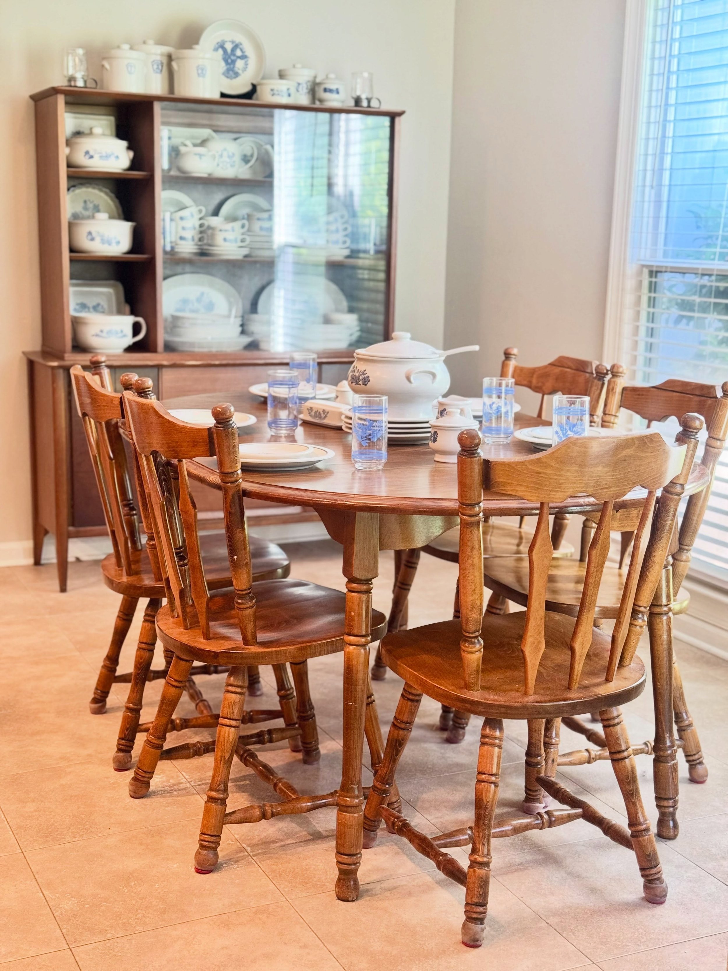 We have TWO wonderful estate sales for you this week! The photos for our second sale are up on our website now. This sale is located in Coffee Bluff so no appointments are necessary. #estatesale #eatatesalefinds #vintage #savannah #visitsavannah