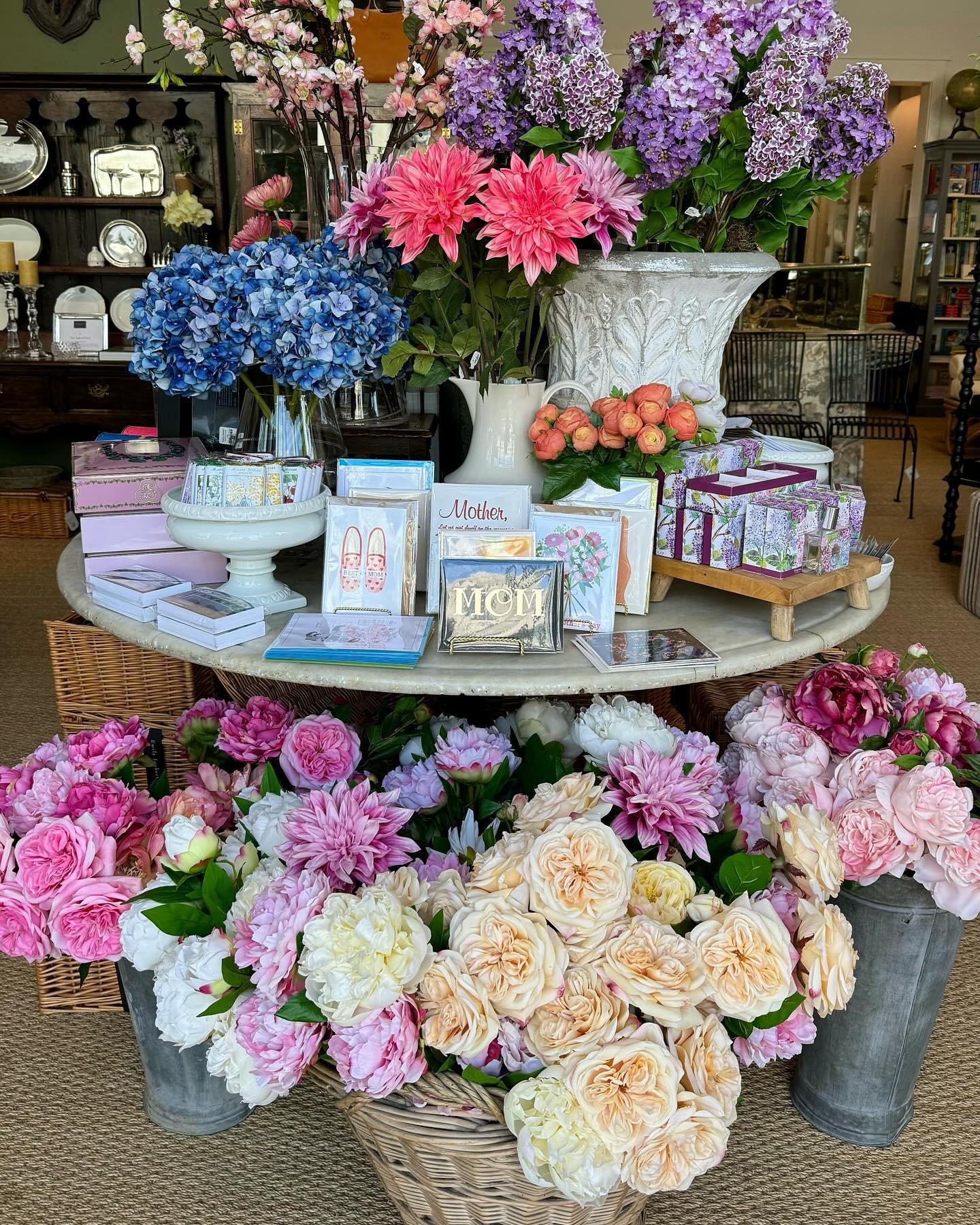 Everything you would want to show the mother in you life your love ❤️ #mothersday #louissherry #fragonard #giftideas #sf #sfgate #shopsmall #brickandmortar