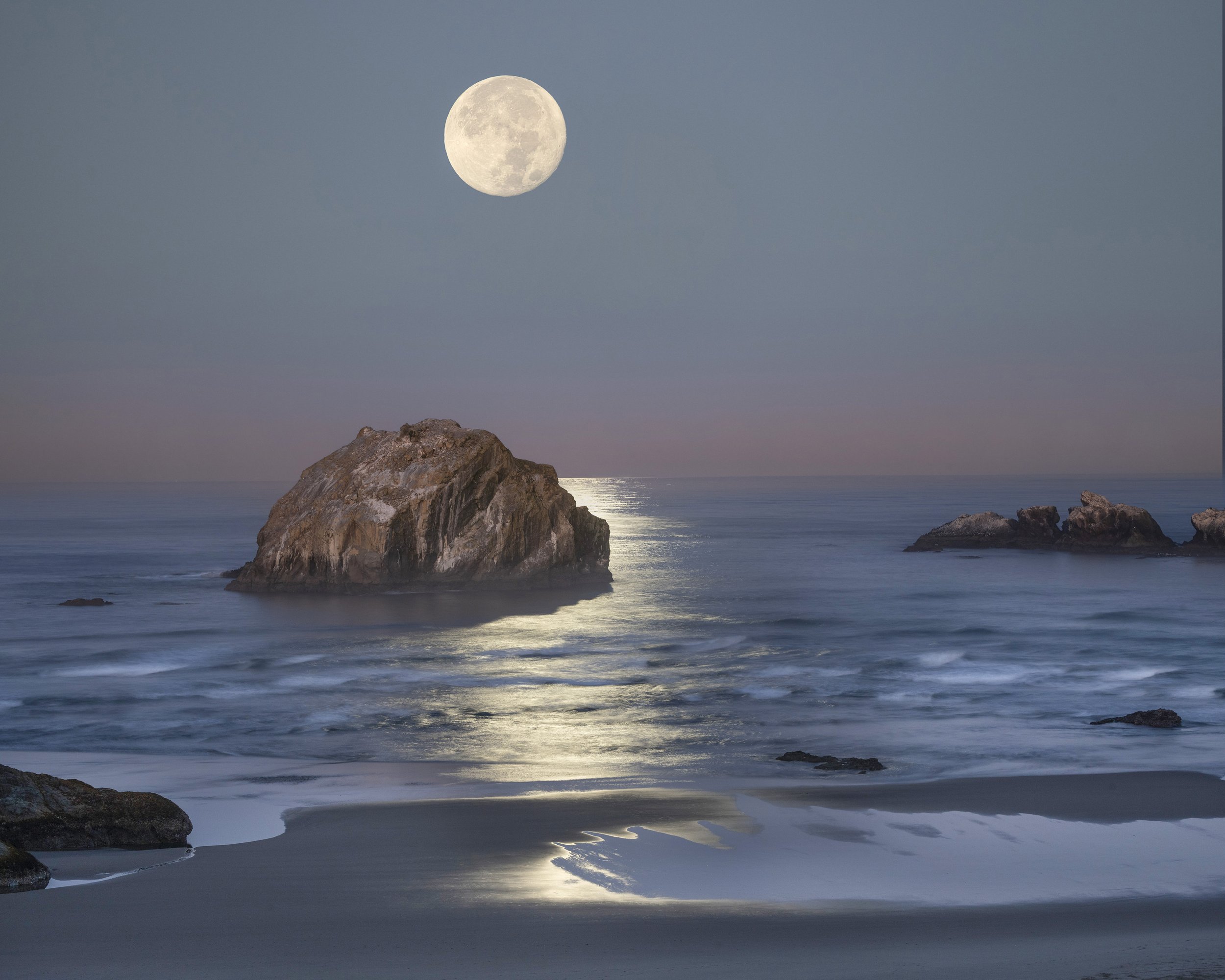 Face Rock Full moon 10072025 286 BRIGHT.jpg